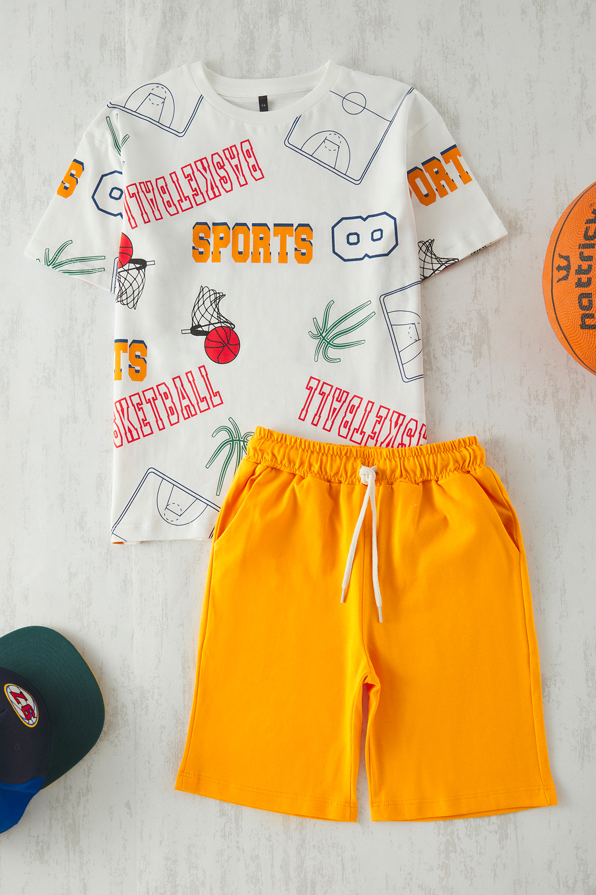 Trendyolmilla  Ekru Erkek Çocuk %100 Pamuk Slogan Baskılı T-Shirt-Şort Örme Alt-Üst Takım TKDSS25AU00078