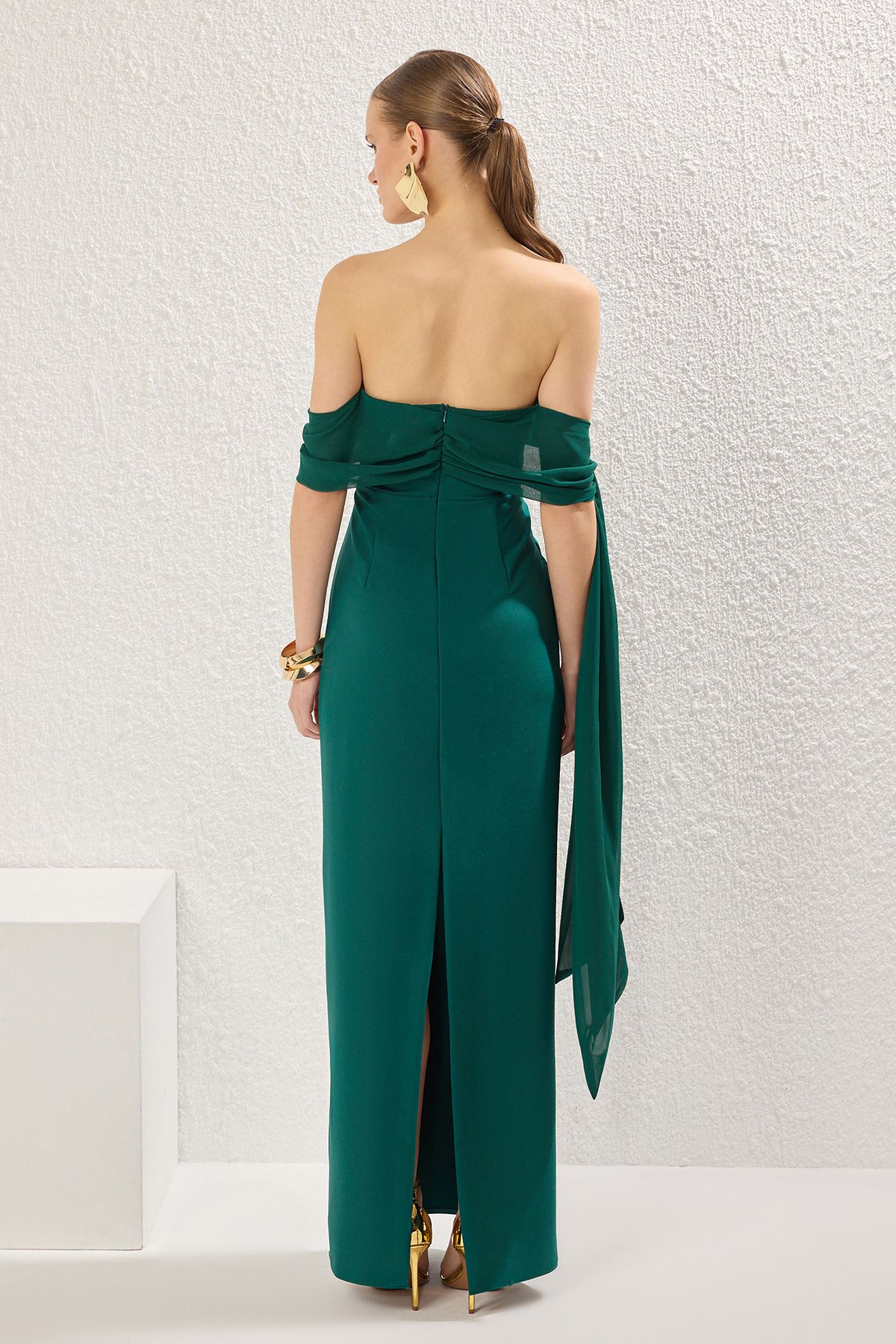 Trendyol Collection-Smaragdgrünes, gerades, gewebtes Finike-Maxikleid für Abend und Heimkehr 4