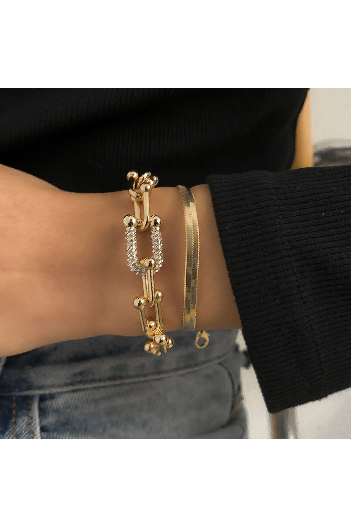 Choice-Gold color 2pcs Fashion Bracelet Women Rhinestone Fashion Trend Niche Design Temperament Simple Desi 1