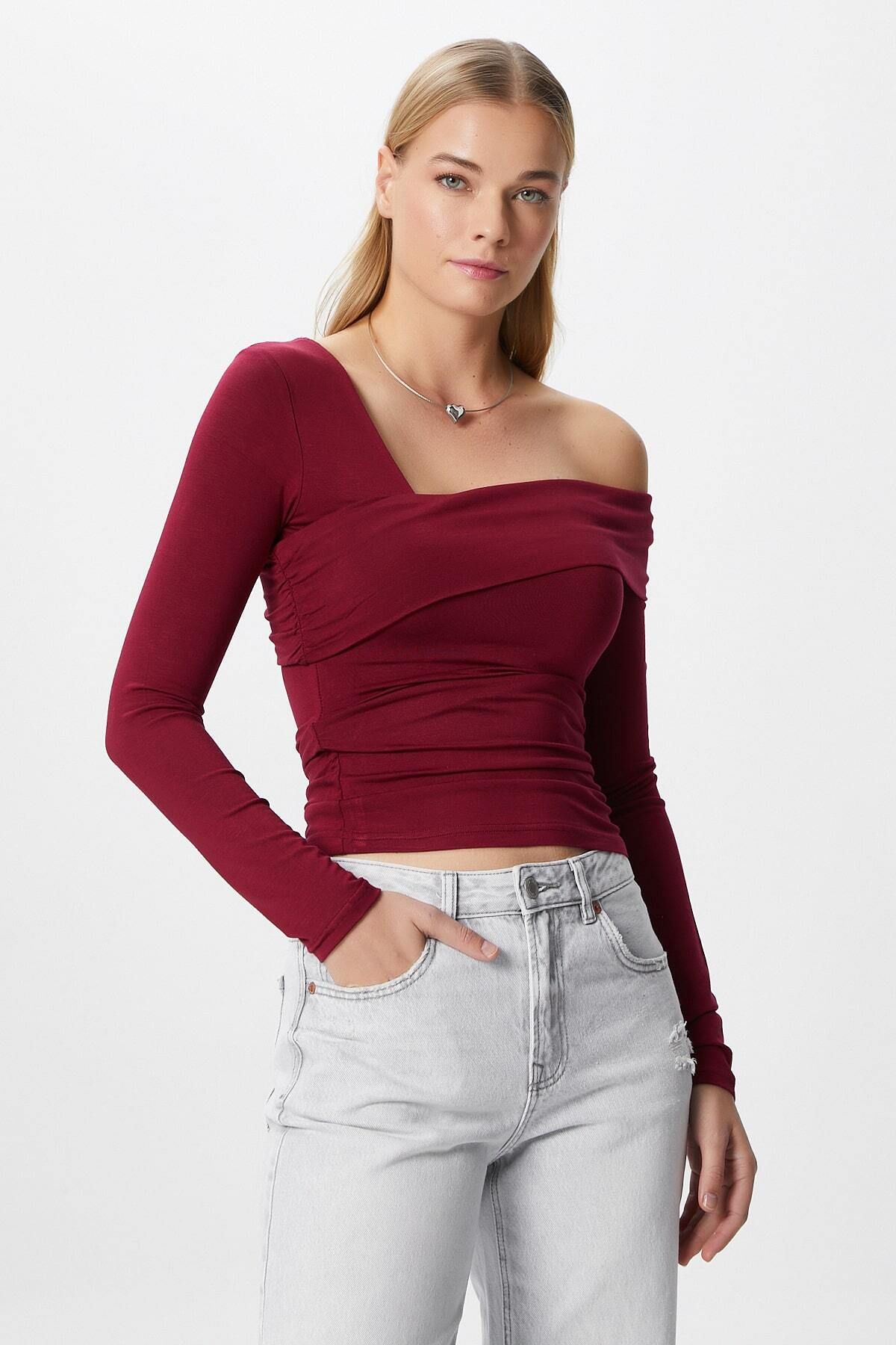 Ritnice-Women's Fuse Shoulder Fold Burgundy Blouse 3