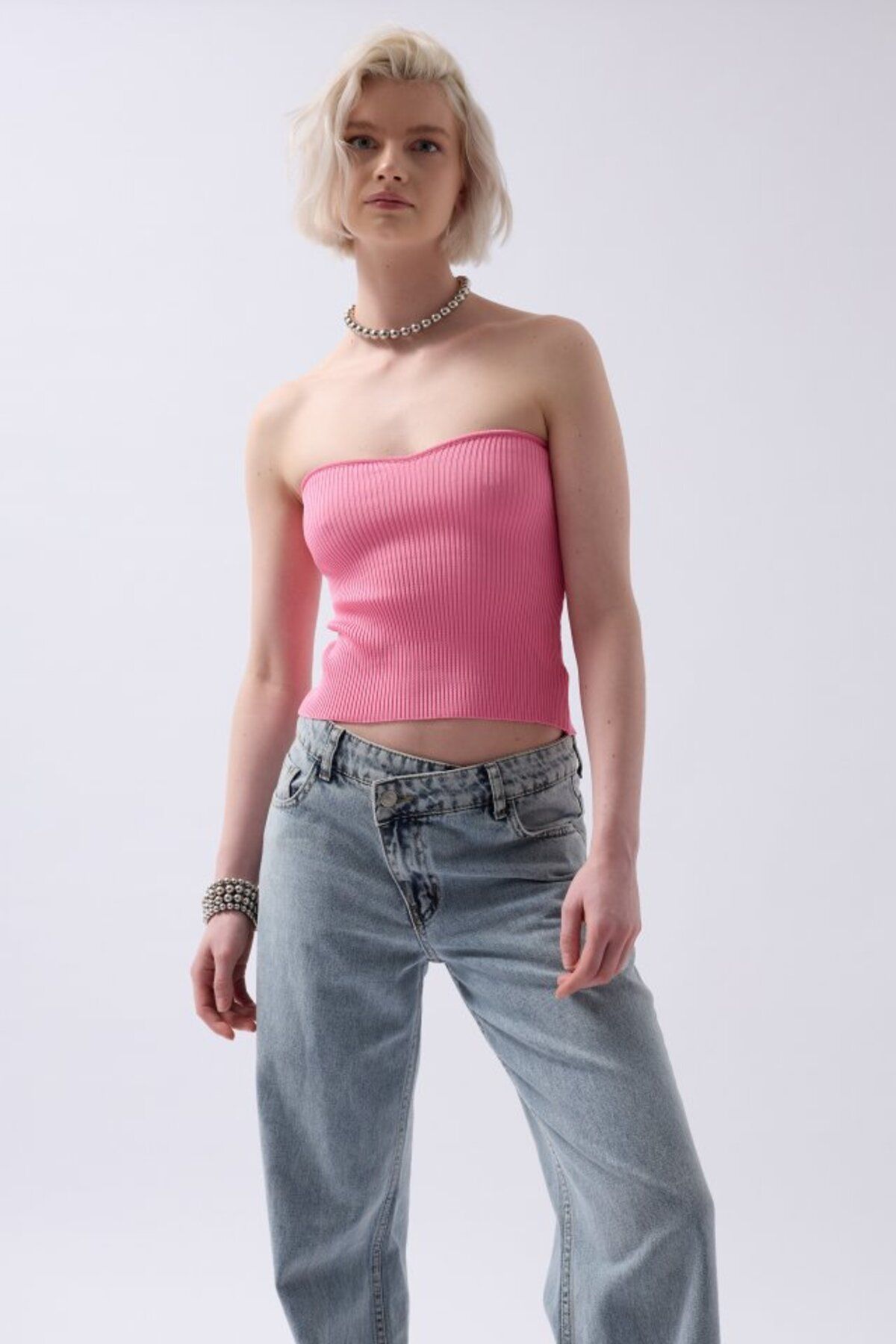 Viyamo-Strapless Textured Crop 3