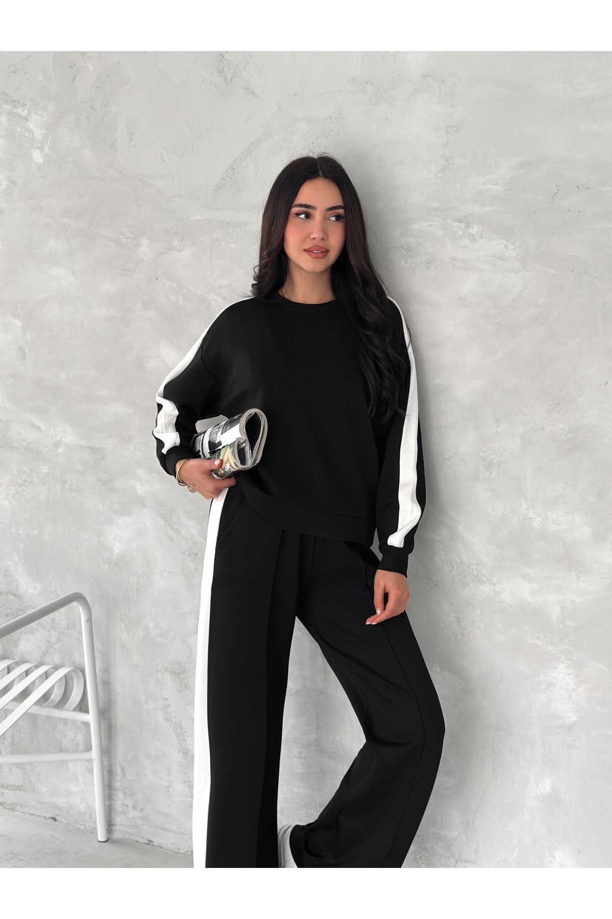 fiolin-Soft Texture Modal Fabric Garnished Tracksuit Set 4