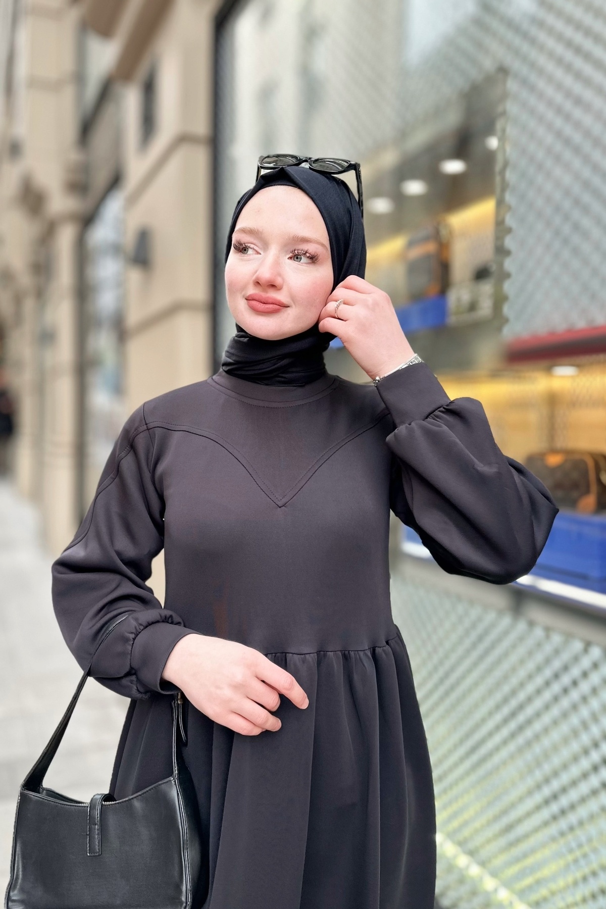 Gizce-Ranas Black Dress 5