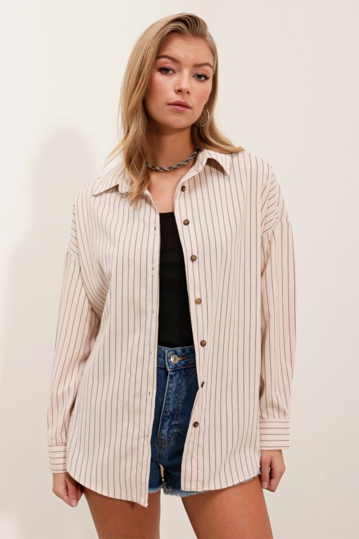 novafems Krem Siyah Çizgili Oversize Uzun Basic Gömlek 3900