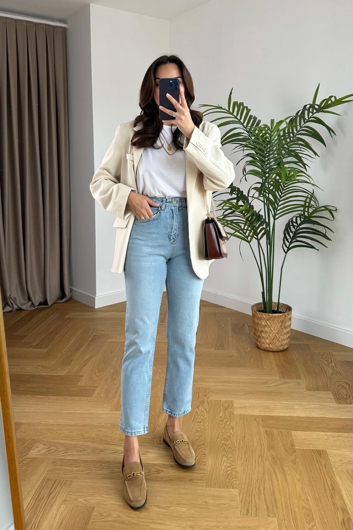 sion jeans Julia Milano Yüksek Bel Julia Açık Mavi Mom Jeans Likralı Yüksek Bel Mavi Kar (tam kalıptır)