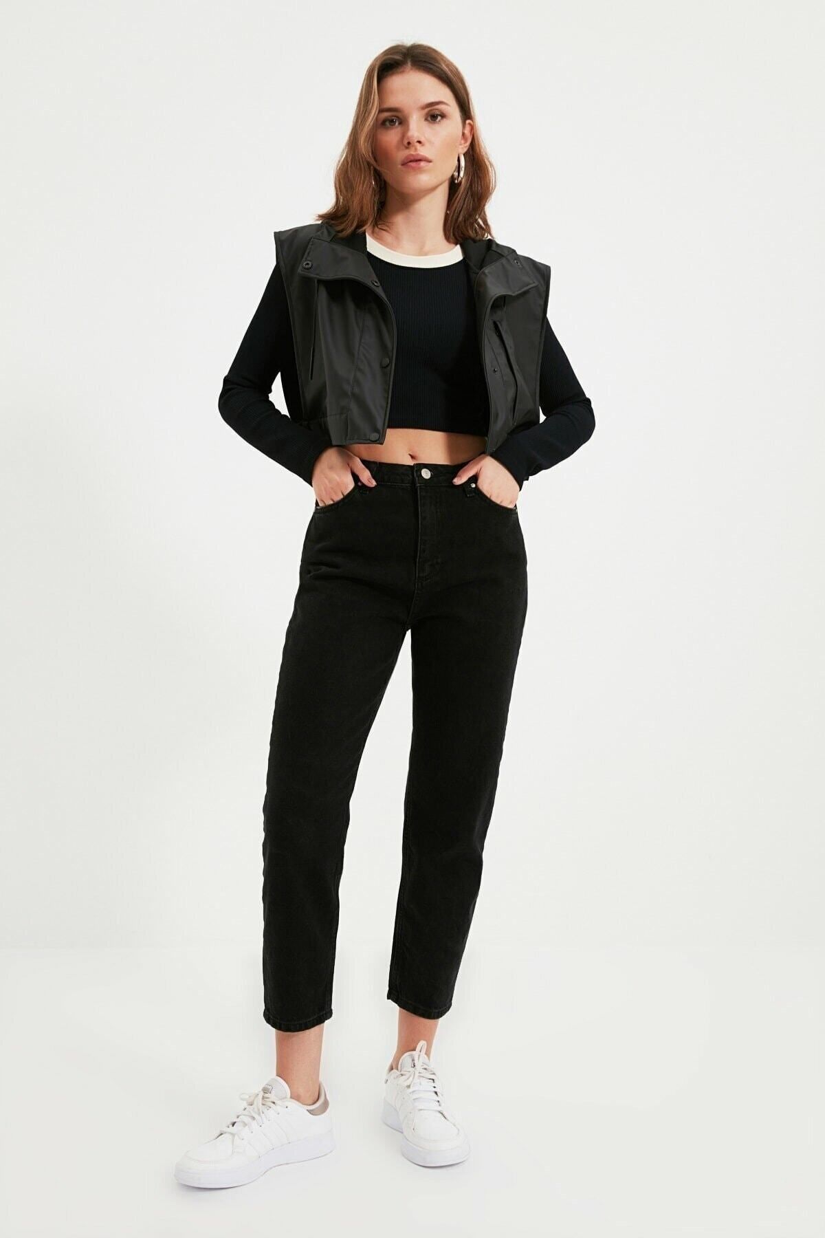 sion jeans Milano Julia Zaha Dores Stager Lisa Adella Siyah Likralı Mom Jean Pantolon 2025