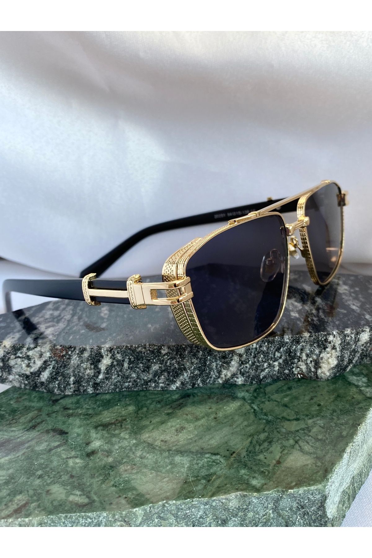 Mazzy-Rectangular Design Gold Black Unisex Sunglasses 3