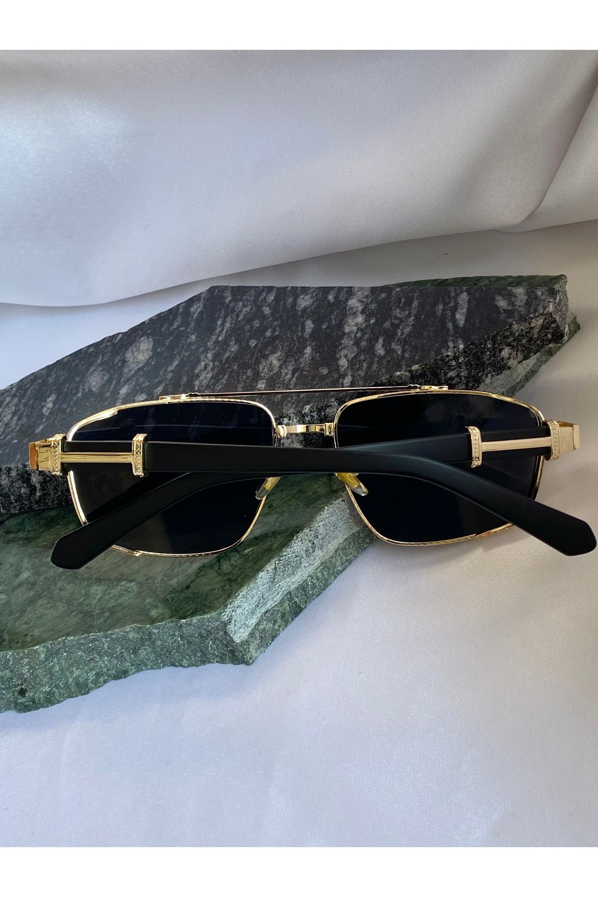 Mazzy-Rectangular Design Gold Black Unisex Sunglasses 7