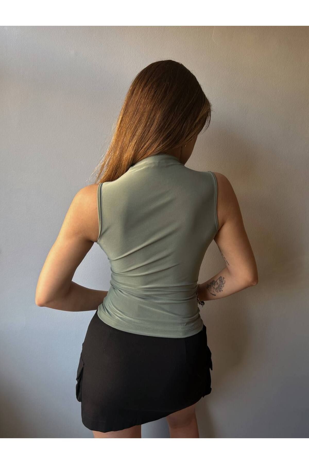 Butik Beyza-Shirred Sandy Stretchy Fabric Tank Top 3