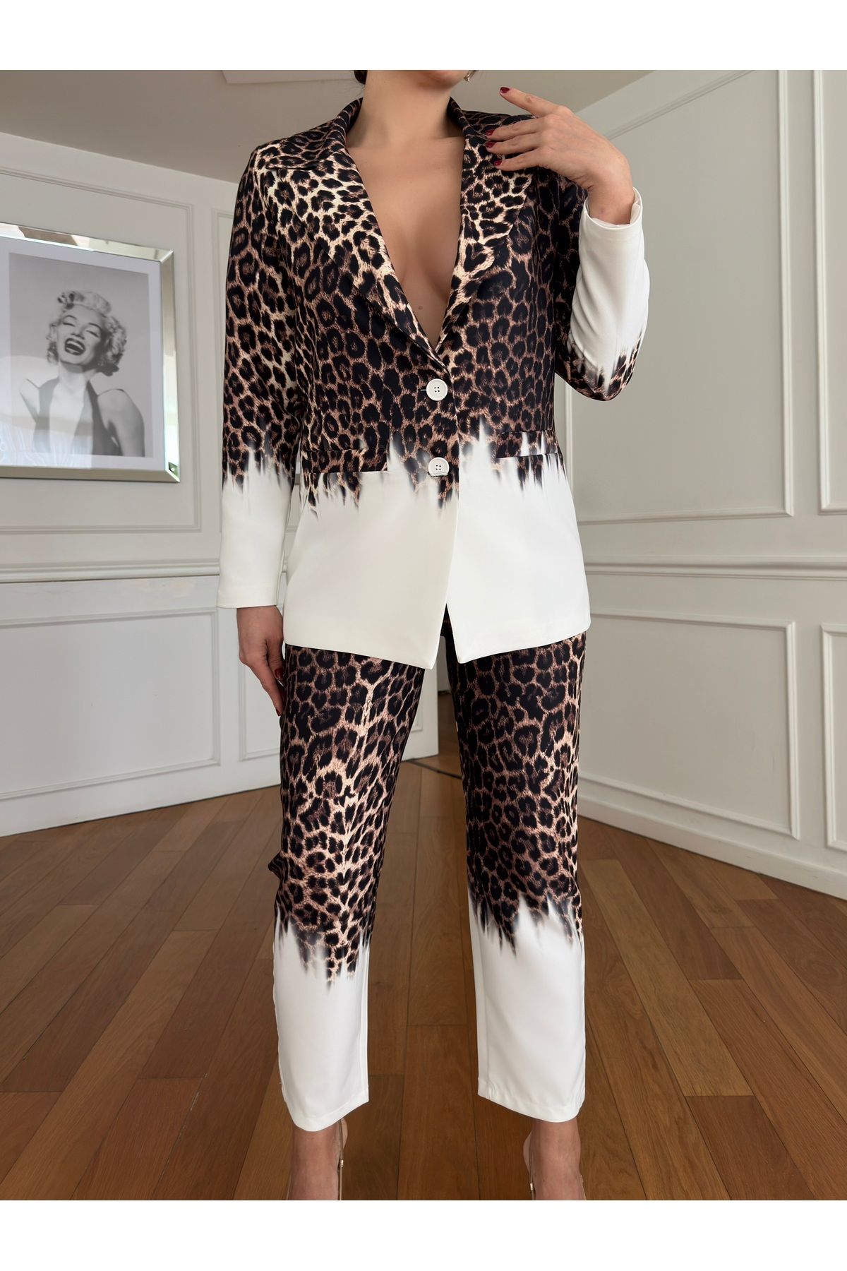 1Moda1Tarz-Women's Imported Fabric Leopard Pattern Button Detail Elastic Waist Lined Special Design Top-Bottom Set 3