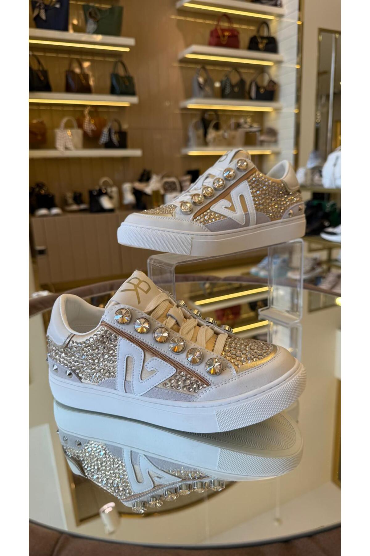 KRISTE BELL Sneaker – Fırsatlar Trendyol'da! 🧡