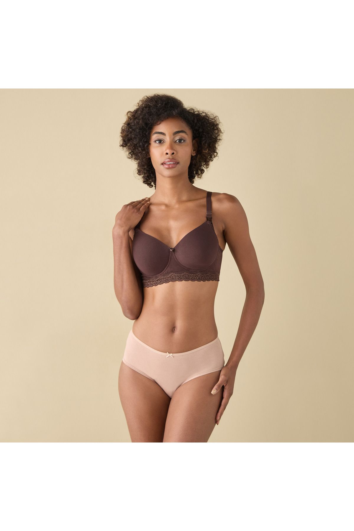 FAV-Lace Detail Solid Nursing Bra with Hook and Eye Closure 2