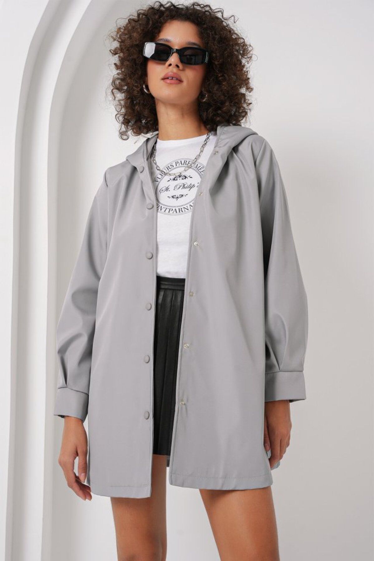 Moka Shopin-Mokashop 5934 Gray Door Trench Coat 1