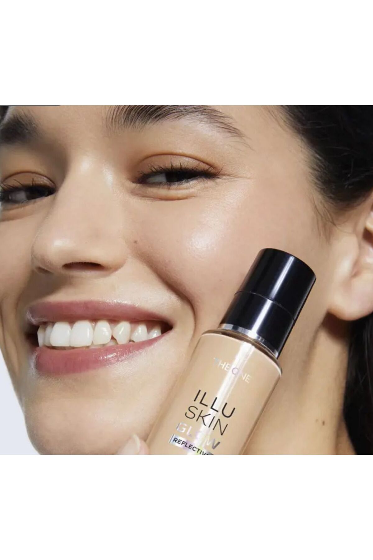 The One Illuskin Glow Reflective Suya Ve Tere Dayanıklı 12 Saat Kalıcı Fondöten 46333