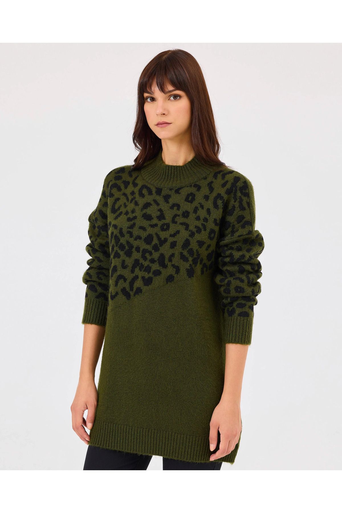 SCL-Leopard Pattern Long Sleeve Knitwear Tunic 2