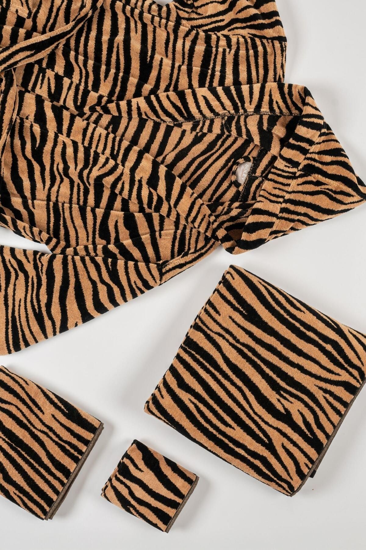 Soley-|   Tiger |   100% Cotton Velvet Bath Towel 4