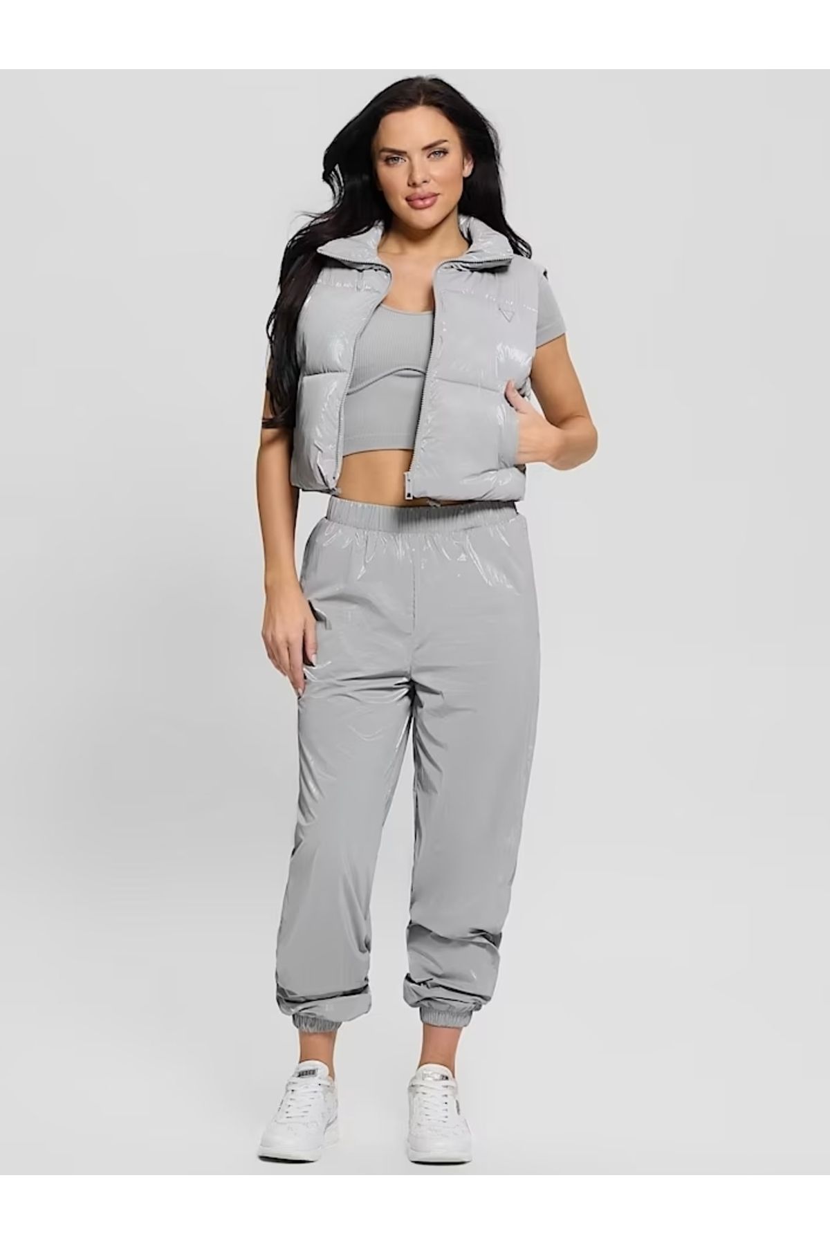 Guess Jeans-Dámská šedá sportovní vesta Guess jeans 1
