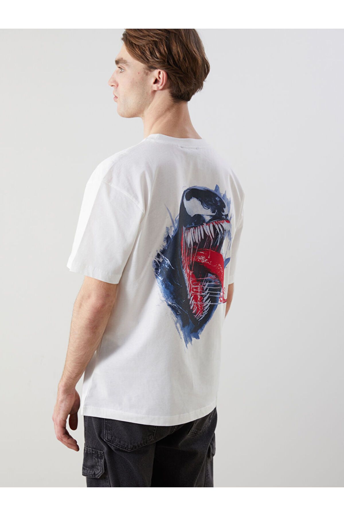 LC Waikiki Yeni Sezon Bisiklet Yaka Venom Baskili Penye Erkek Tisort - S5IB23Z8