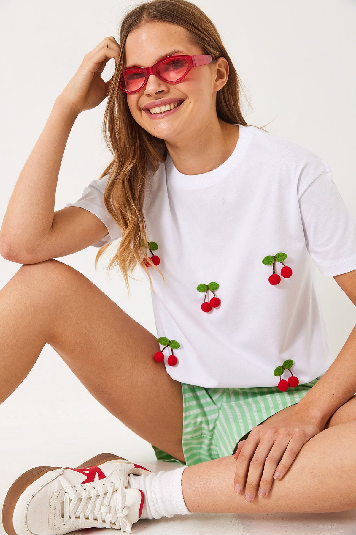 Bianco Lucci-Women's Short Sleeve Cherry Accessory T-Shirt 60602016 6