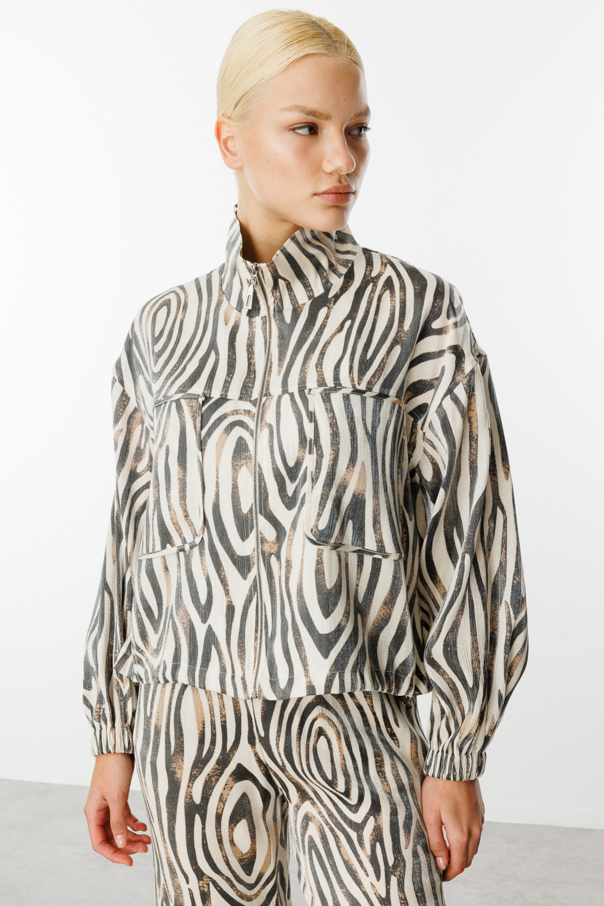 ON-Patterned Jacket with Elastic Sleeves Zebra Pattern-52505 3