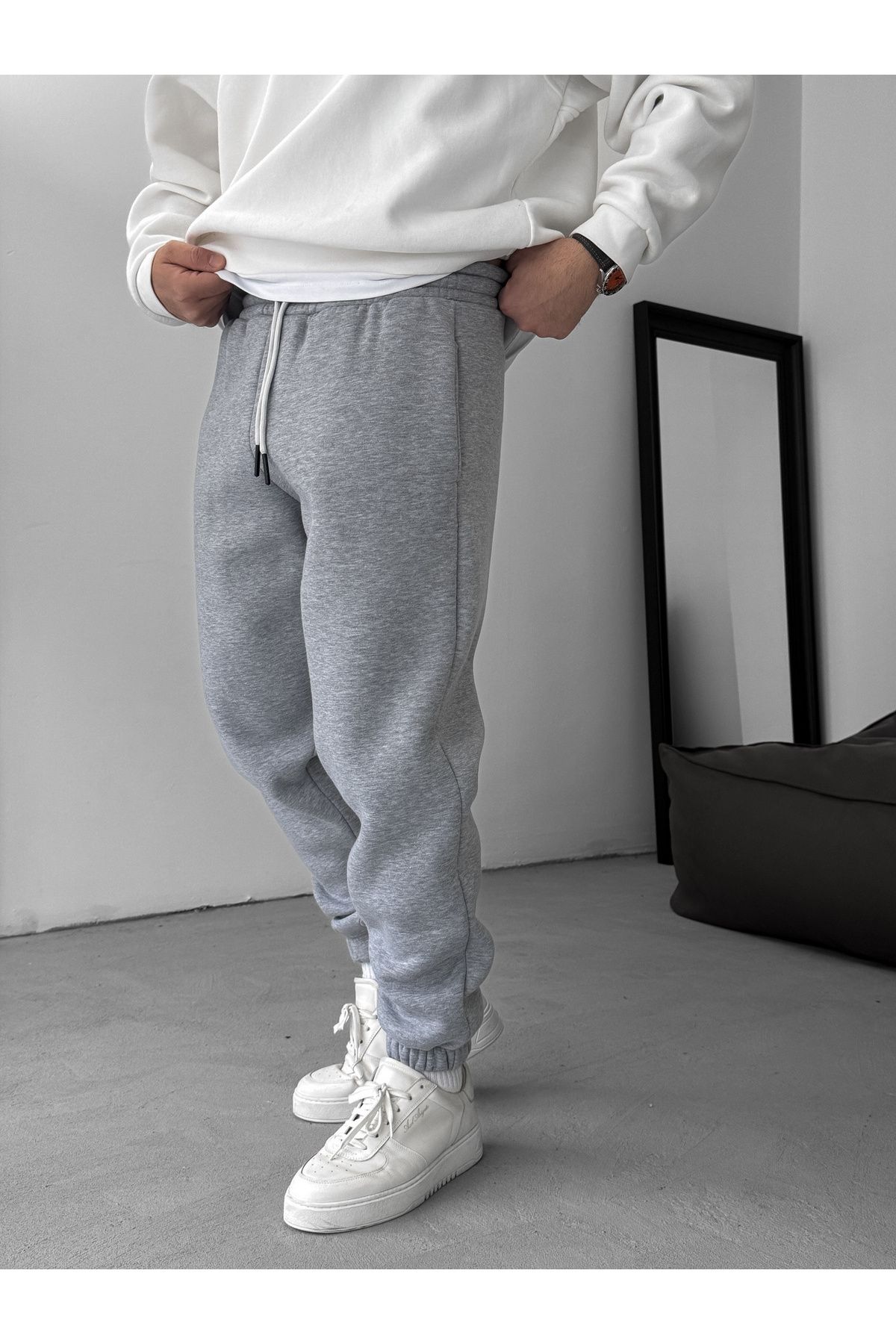 complete the look image