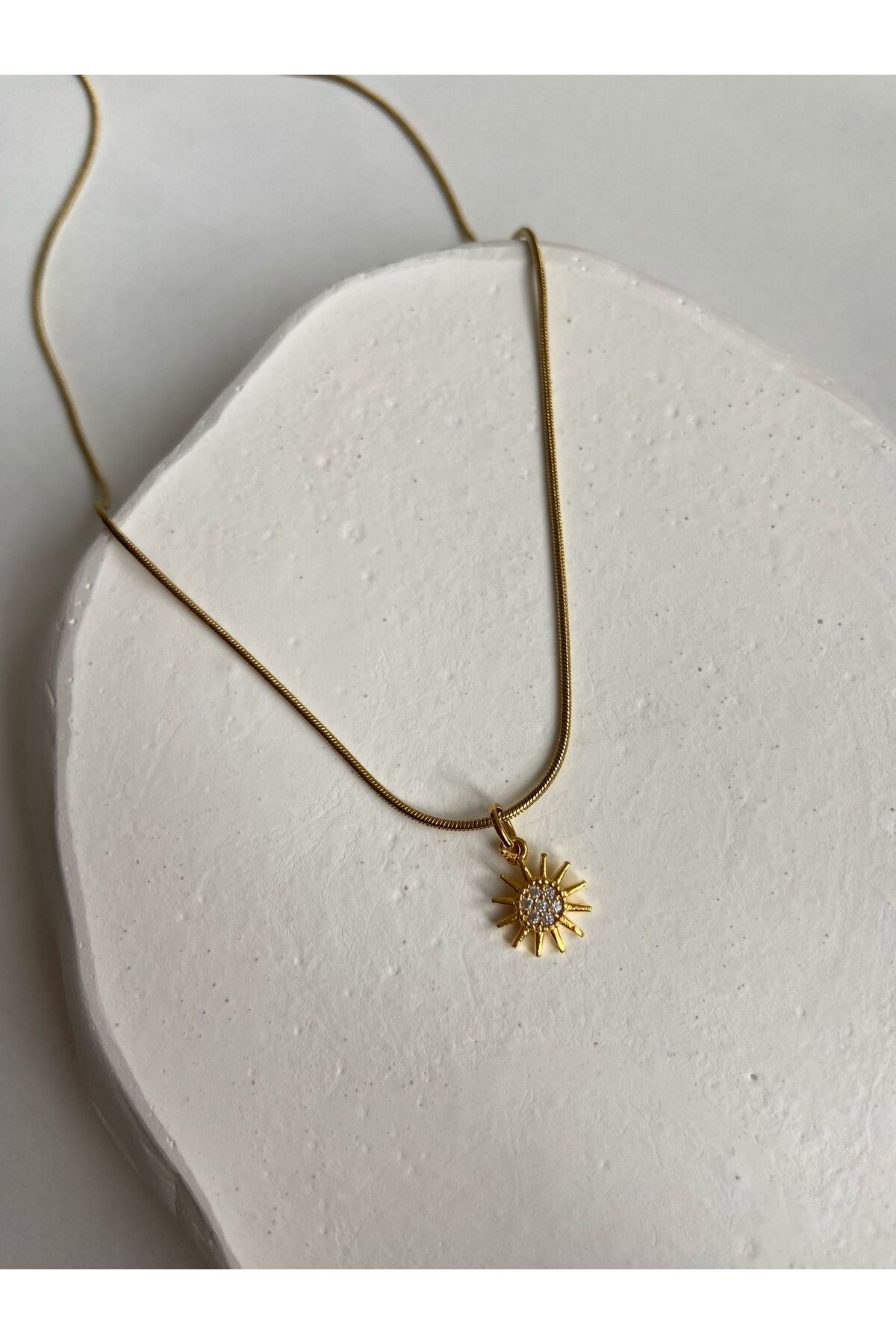 Taşlı Güneş Charm Yılan Zincir 45 Cm Altın Kaplama Gold Kolye - Detay Görseli 2