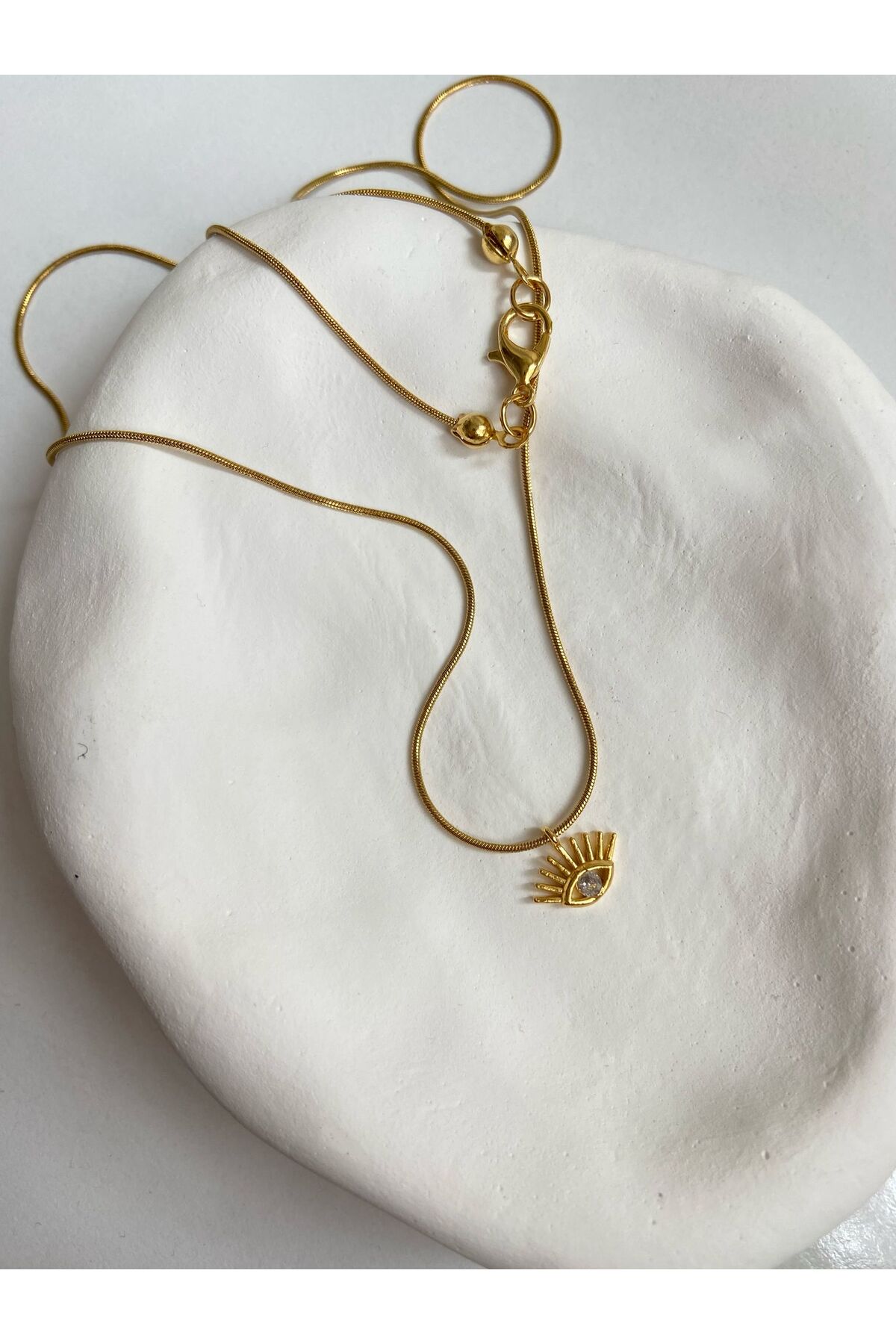 Mini Taşlı Göz Charm Yılan Zincir Altın Kaplama Gold Kadın Kolye (45 cm) – Sevgililer Günü Özel - Detay Görseli 3
