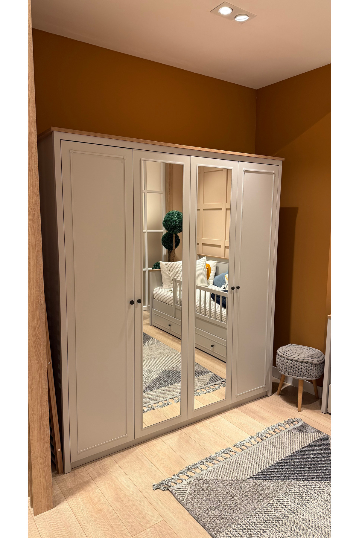 Almila Sento 4 Kapaklı Dolap fotoğrafı 3 (önizleme)