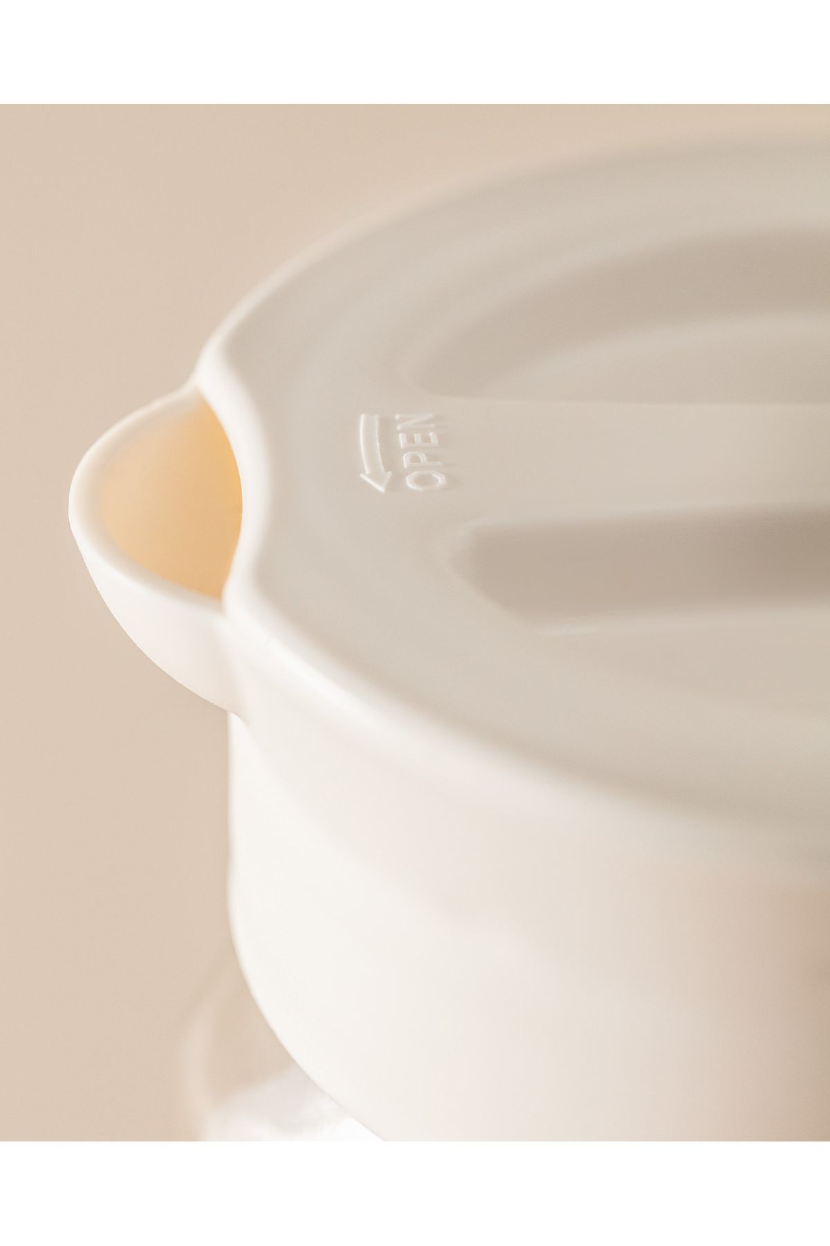 Madame Coco-Madelyn Pitcher 1500 ml 3