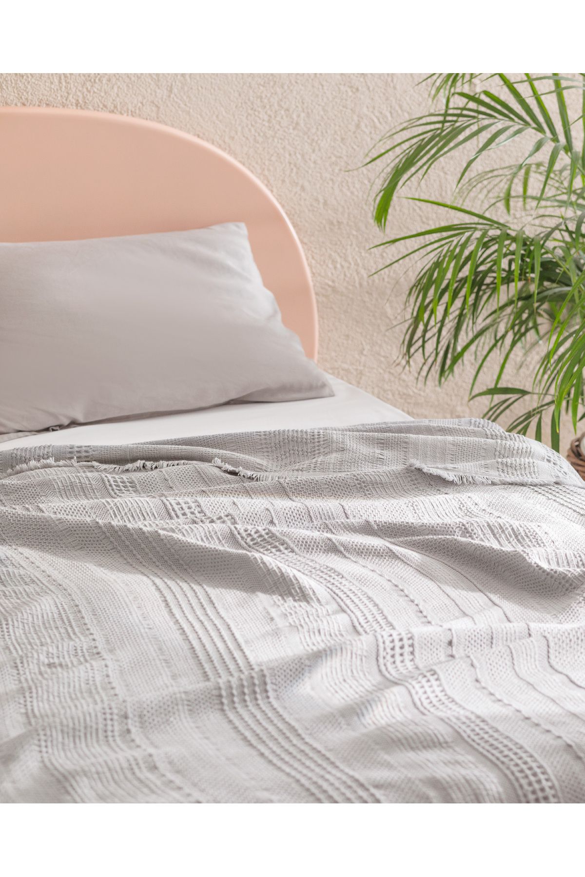 Madame Coco-Lucille King Size Bedspread - Comfortable and Stylish Design 2