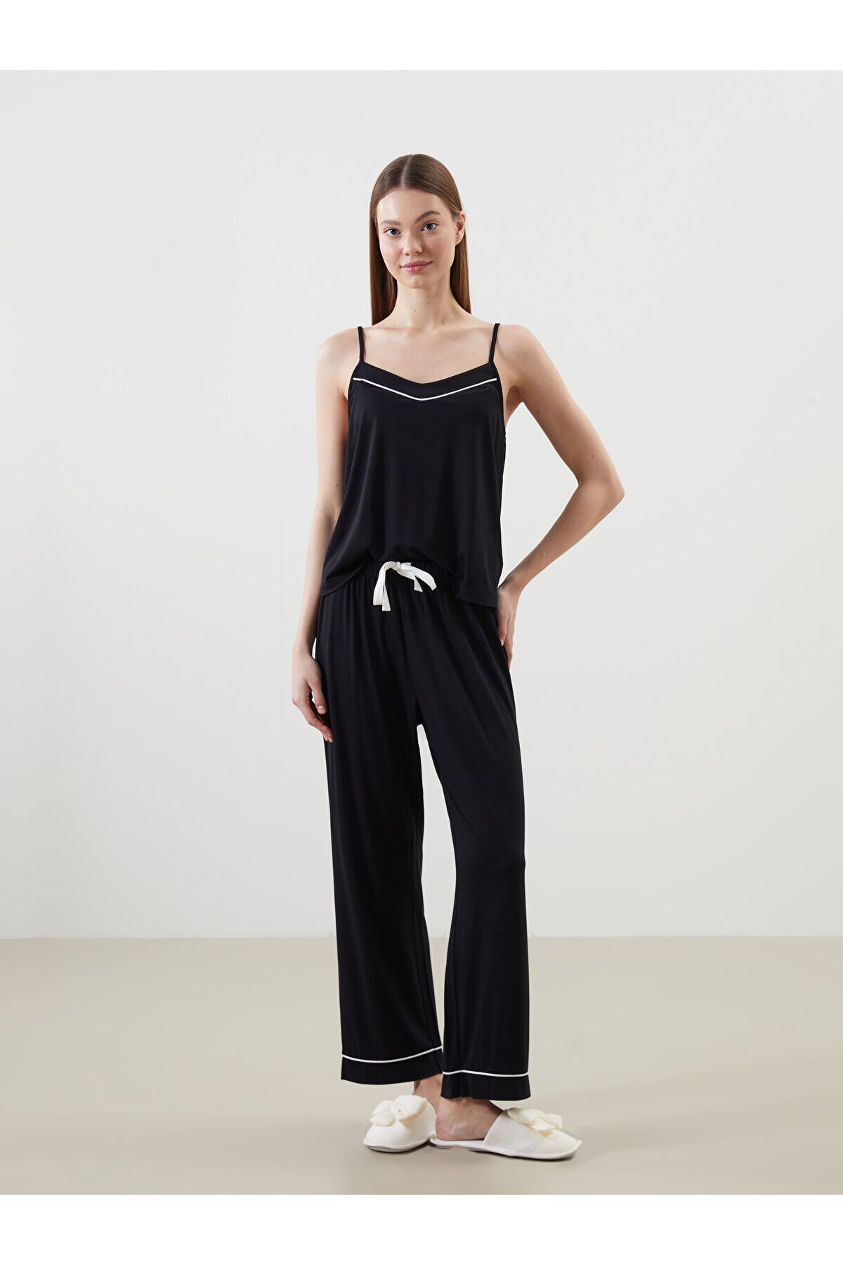 LC Waikiki LCWK Kalp Yaka Kadın Pijama Takımı