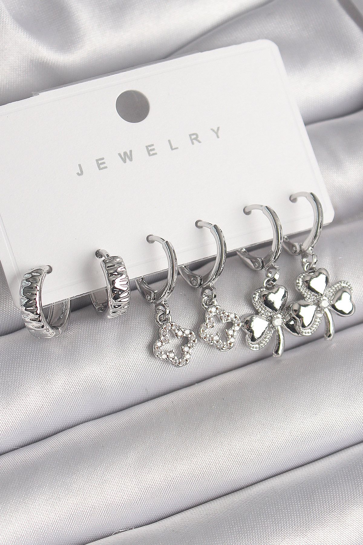 LovelymCo Pirinç Gümüş Renk Sallantı Zirkon Taşlı Yonca Model Kadın Küpe Seti - Lisinya