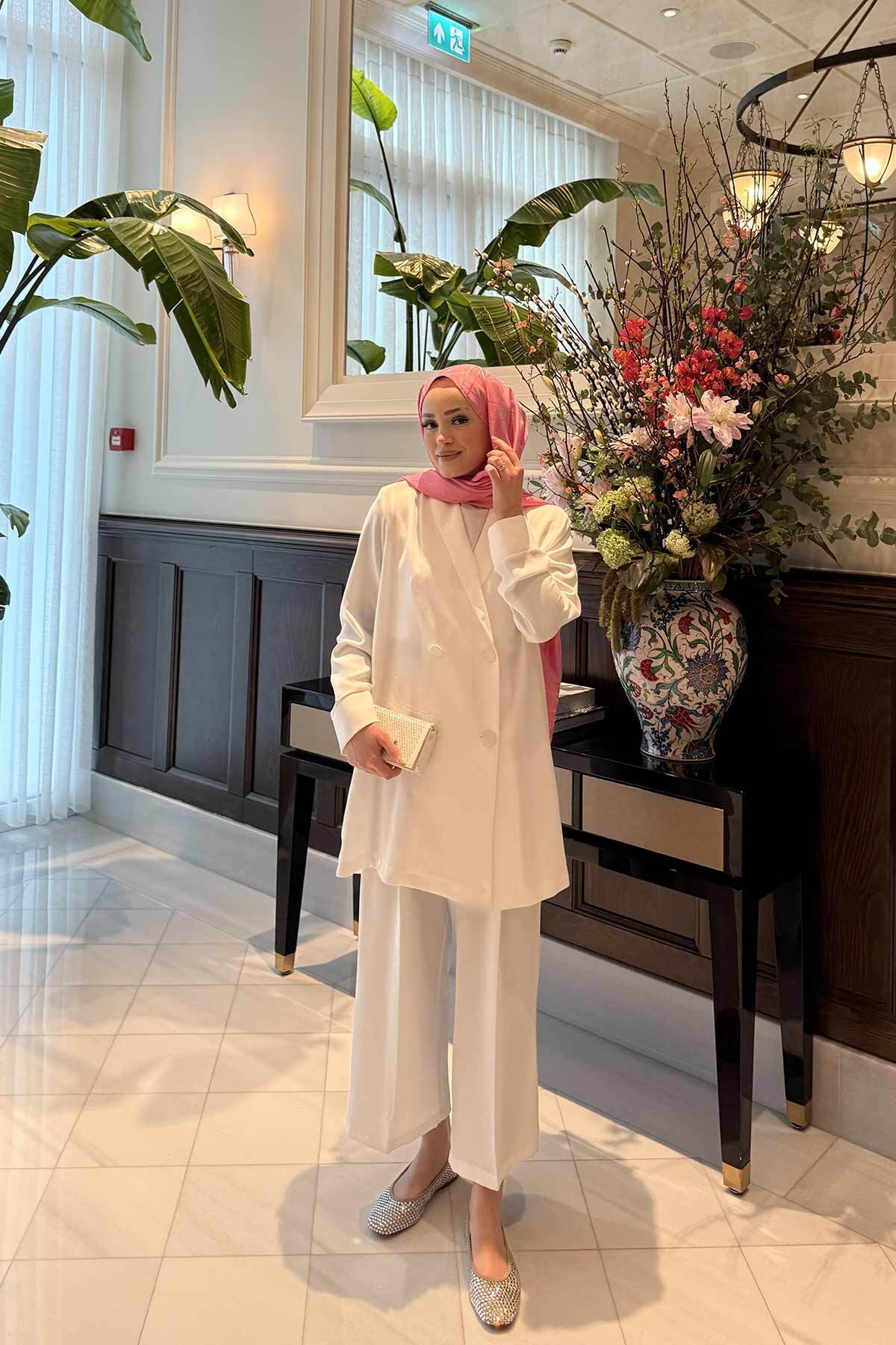 Melike Tatar BEYAZ Ceketli Tulum 32-9357-2