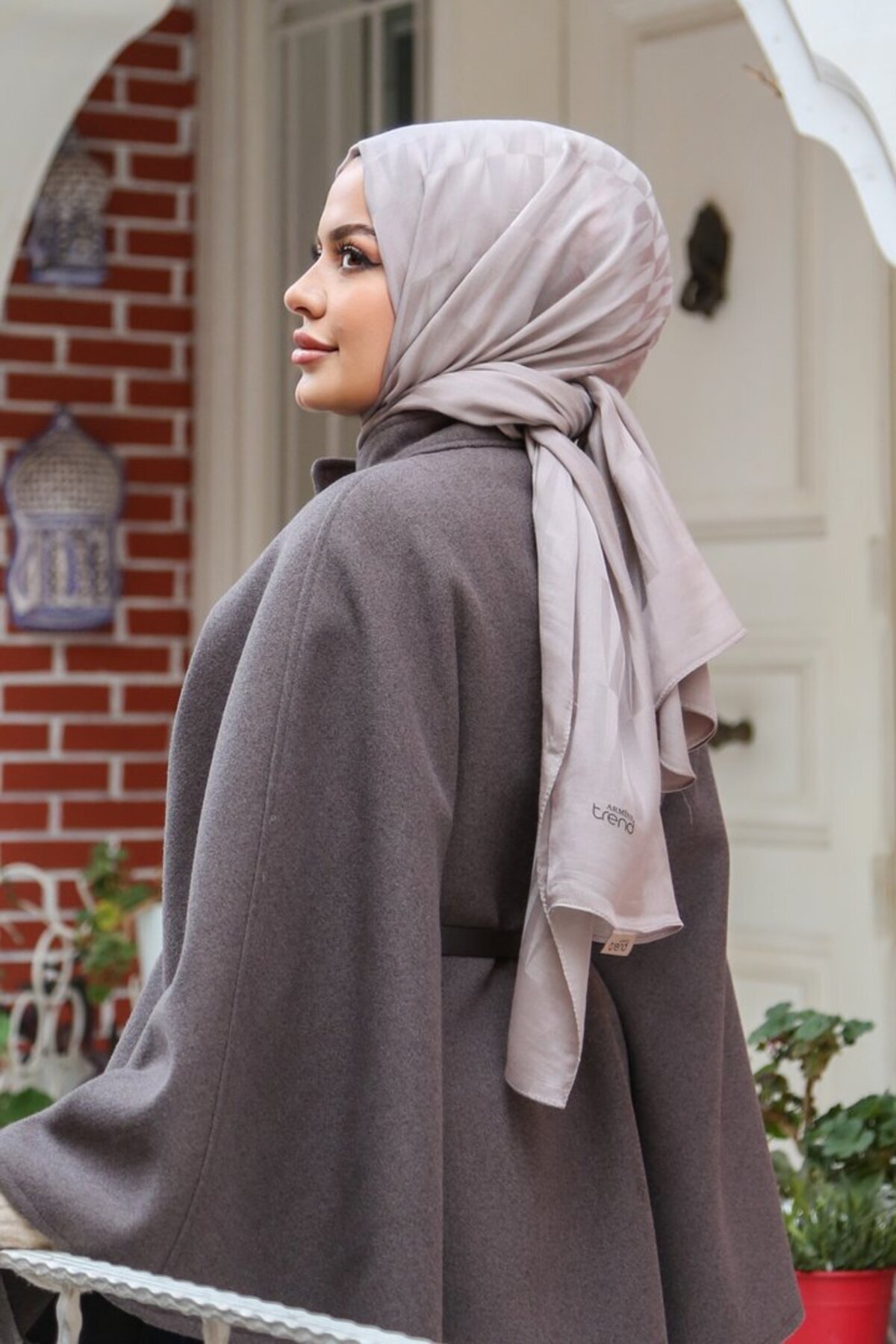 Armine-Lyon Shawl 3 - Trend Set 8