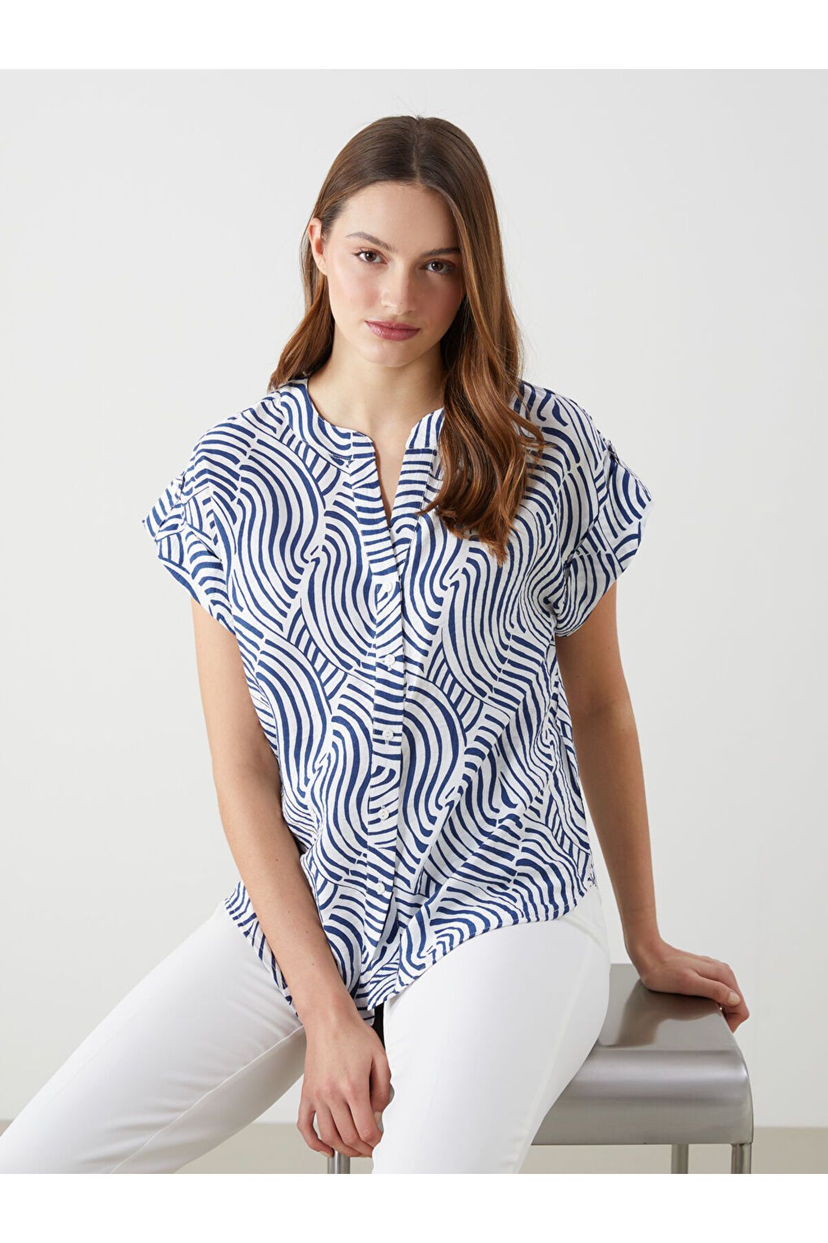 LC Waikiki Yeni Sezon Kacik Yaka Desenli Oversize Kadin Bluz - S5HQ42Z8