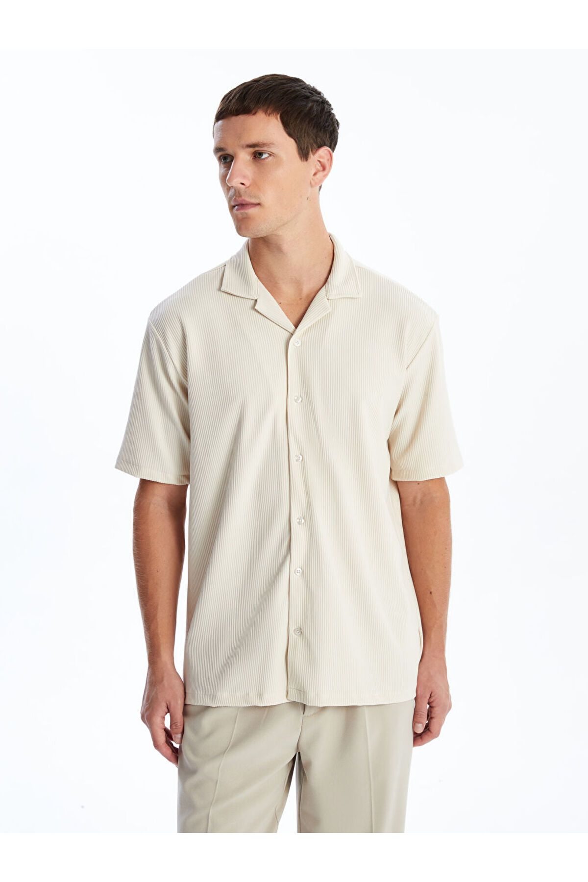 LC Waikiki LCW Regular Fit Kısa Kollu Armürlü Erkek Gömlek