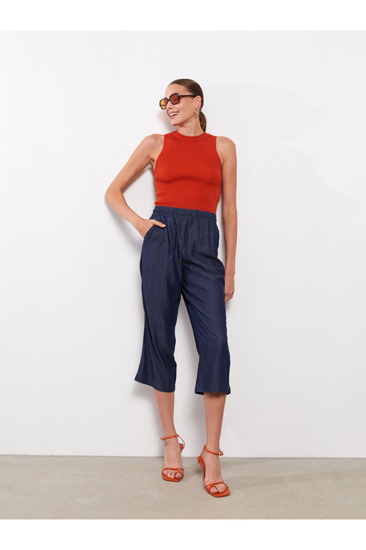 LC Waikiki Yeni Sezon Kadin Beli Lastikli Duz Jean Kapri - S2CS94Z8