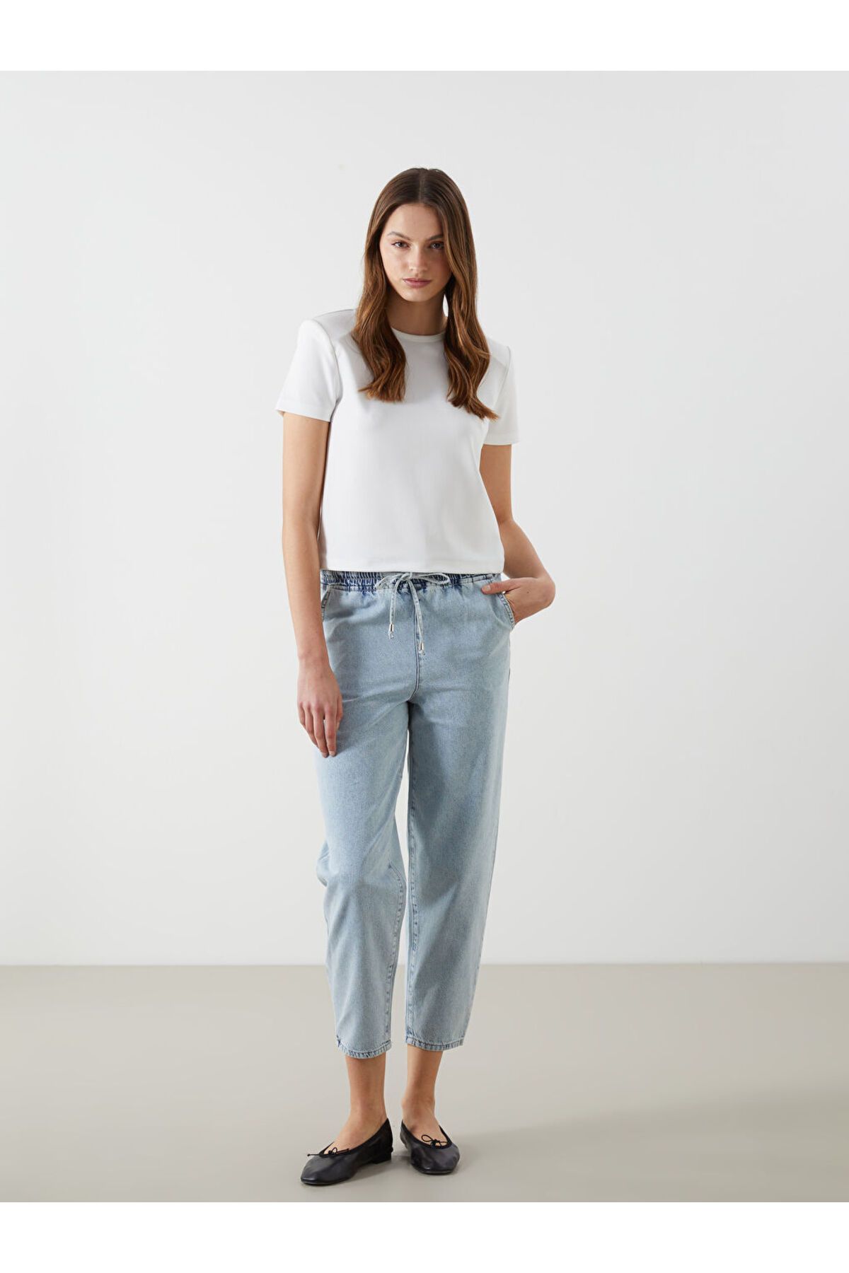 LC Waikiki Beli Lastikli Mom Fit Kadın Jean Pantolon