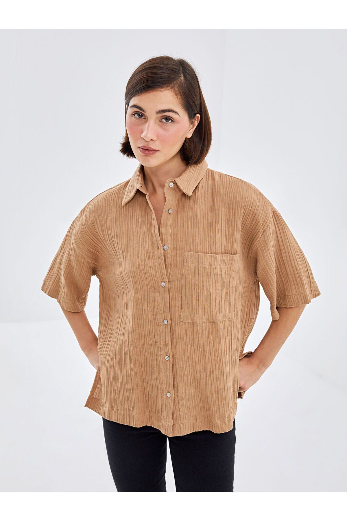 LC Waikiki Yeni Sezon Duz Kisa Kollu Oversize Muslin Kadin Gomlek - S4G174Z8