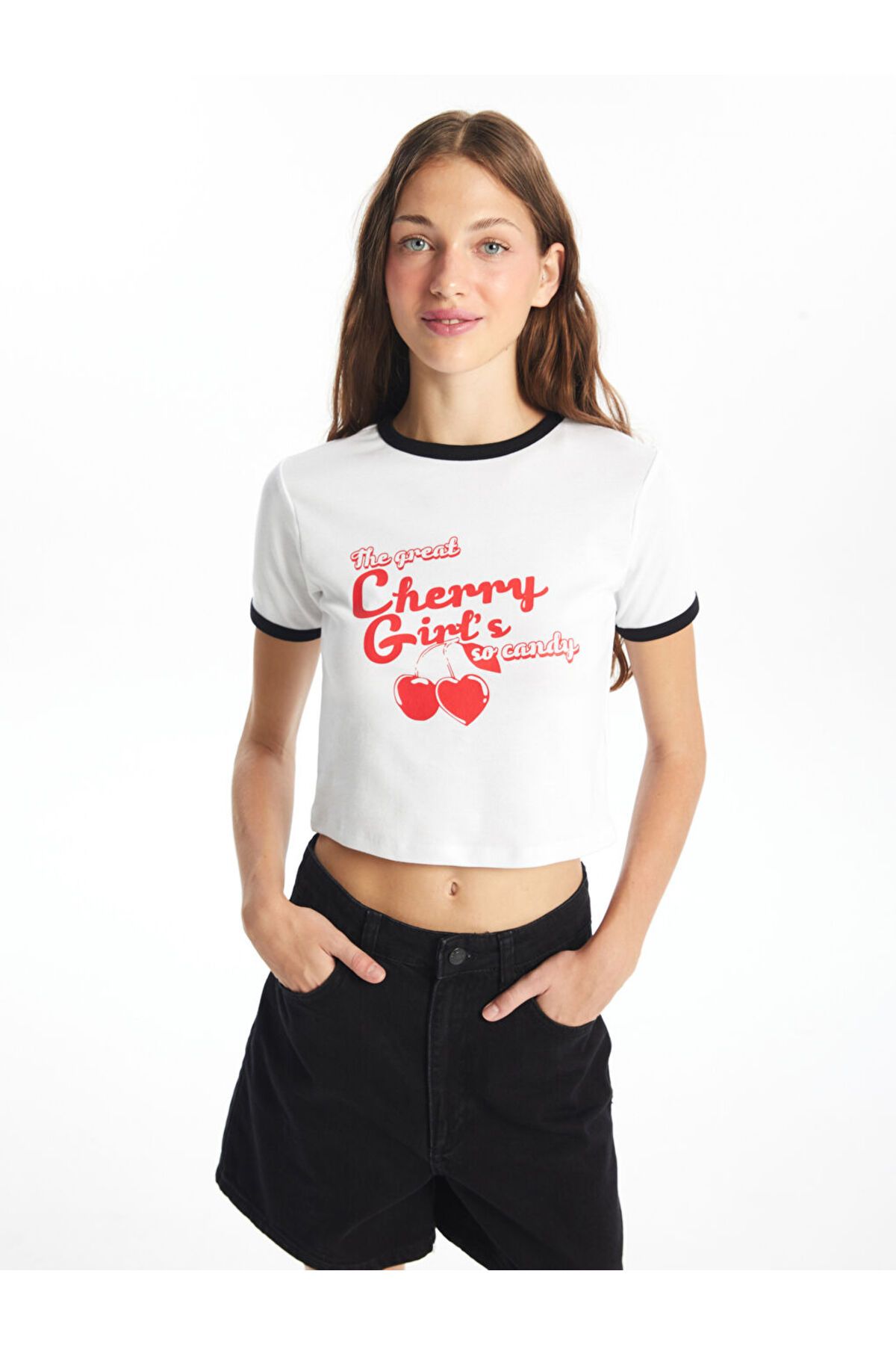 LC Waikiki Yeni Sezon Bisiklet Yaka Baskili Kisa Kollu Crop Kadin Tisort - S4NF66Z8