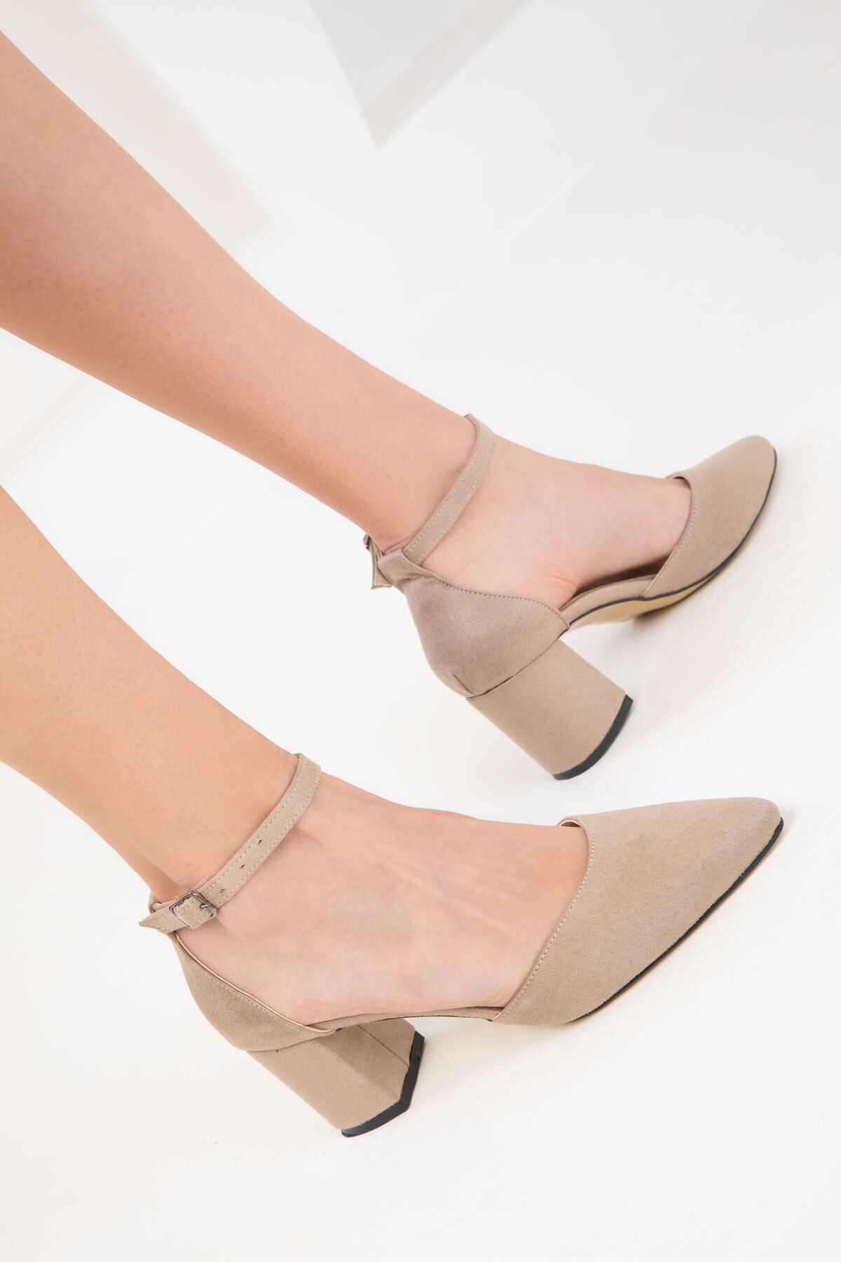 SOHO-Klassische Damenschuhe mit Absatz aus Wildleder in Nude 16823 5