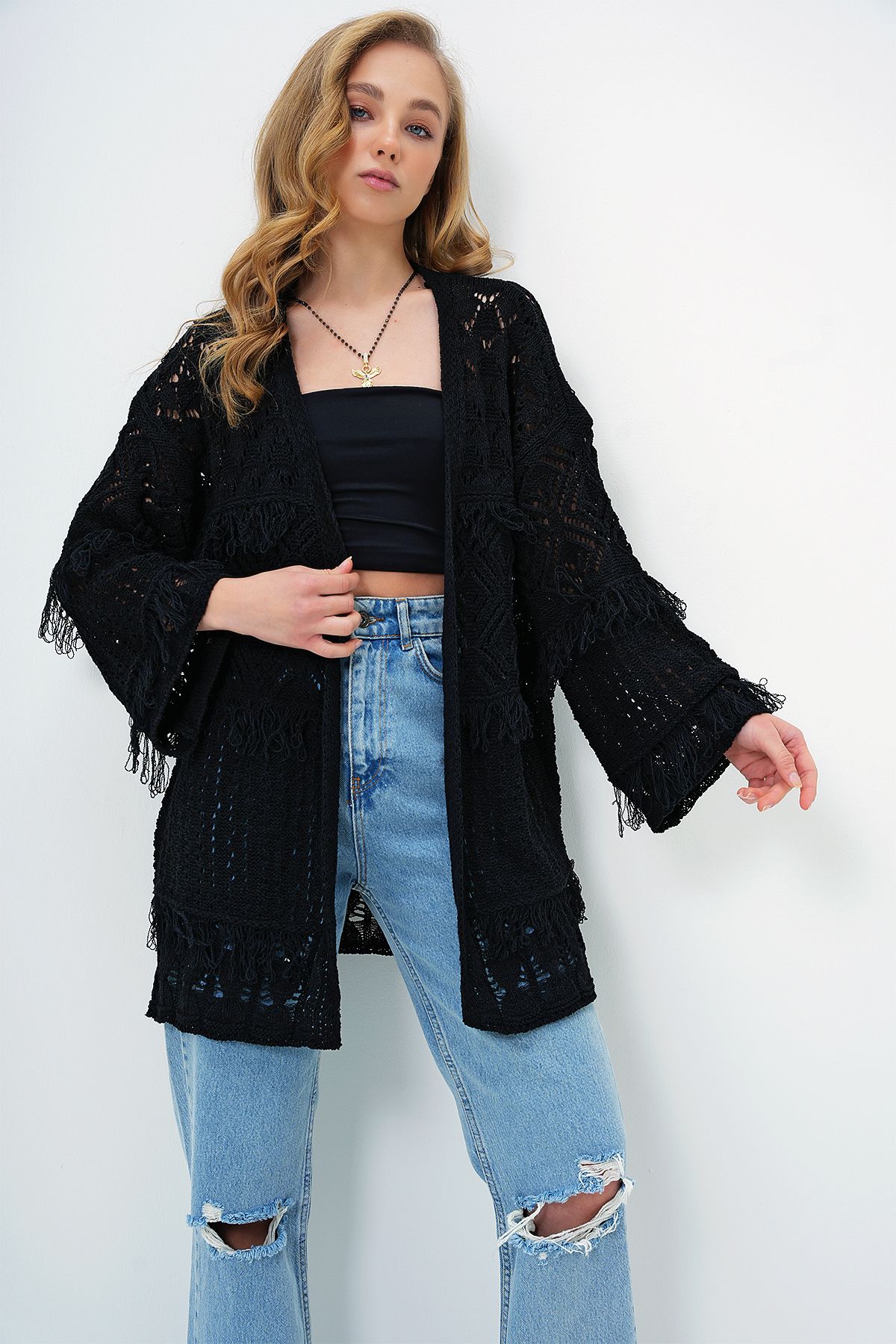Trend Alaçatı Stili-Cardigan oversize ajurat cu ciucuri negru pentru femei ALC-X10690 3