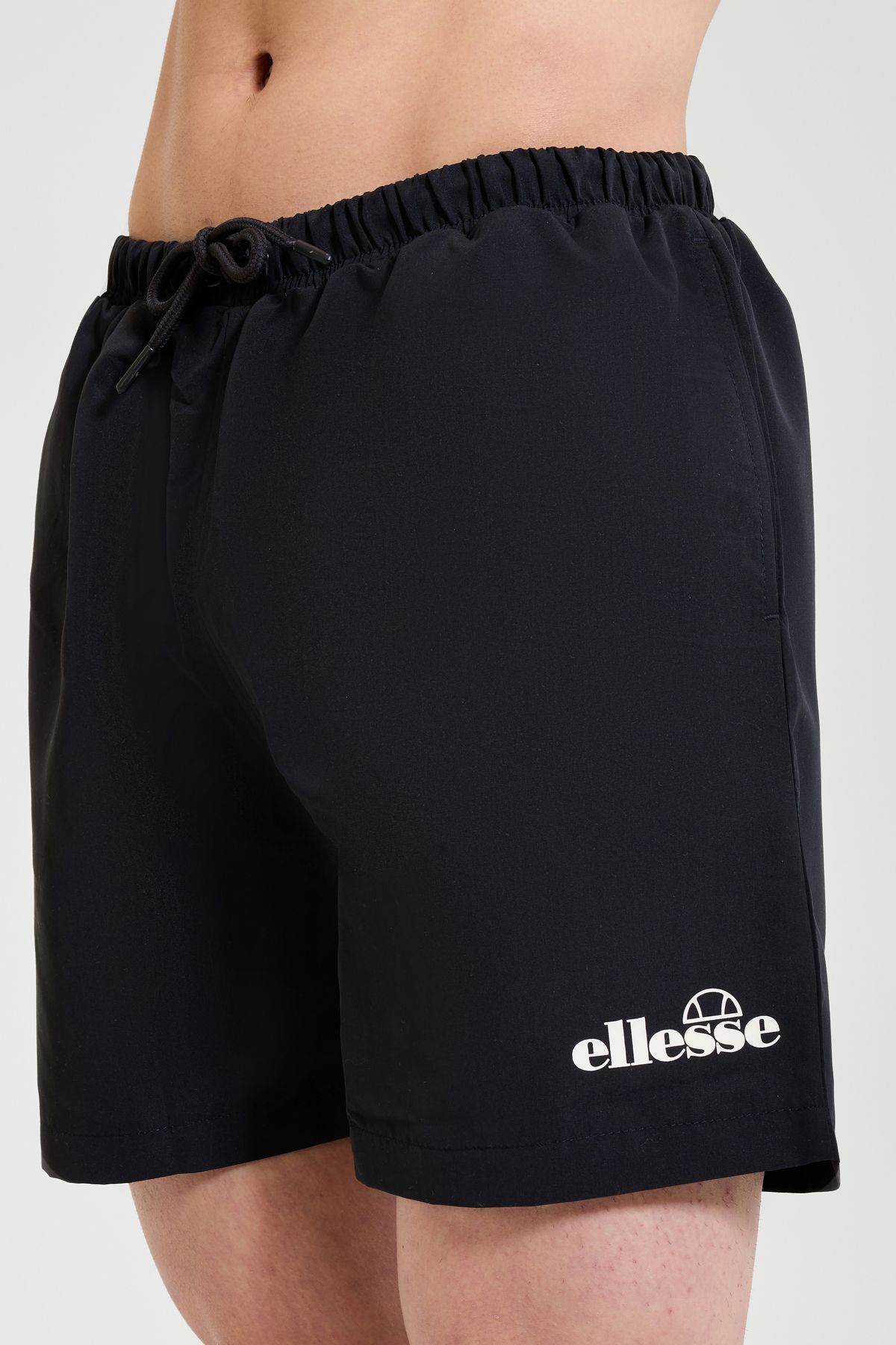 Ellesse-Męskie czarne spodenki kąpielowe 4