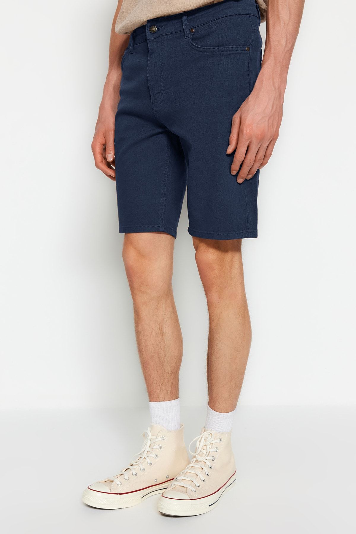 Trendyol Collection-Indigo Regular šortky a bermudy TMNSS23SR00067 3