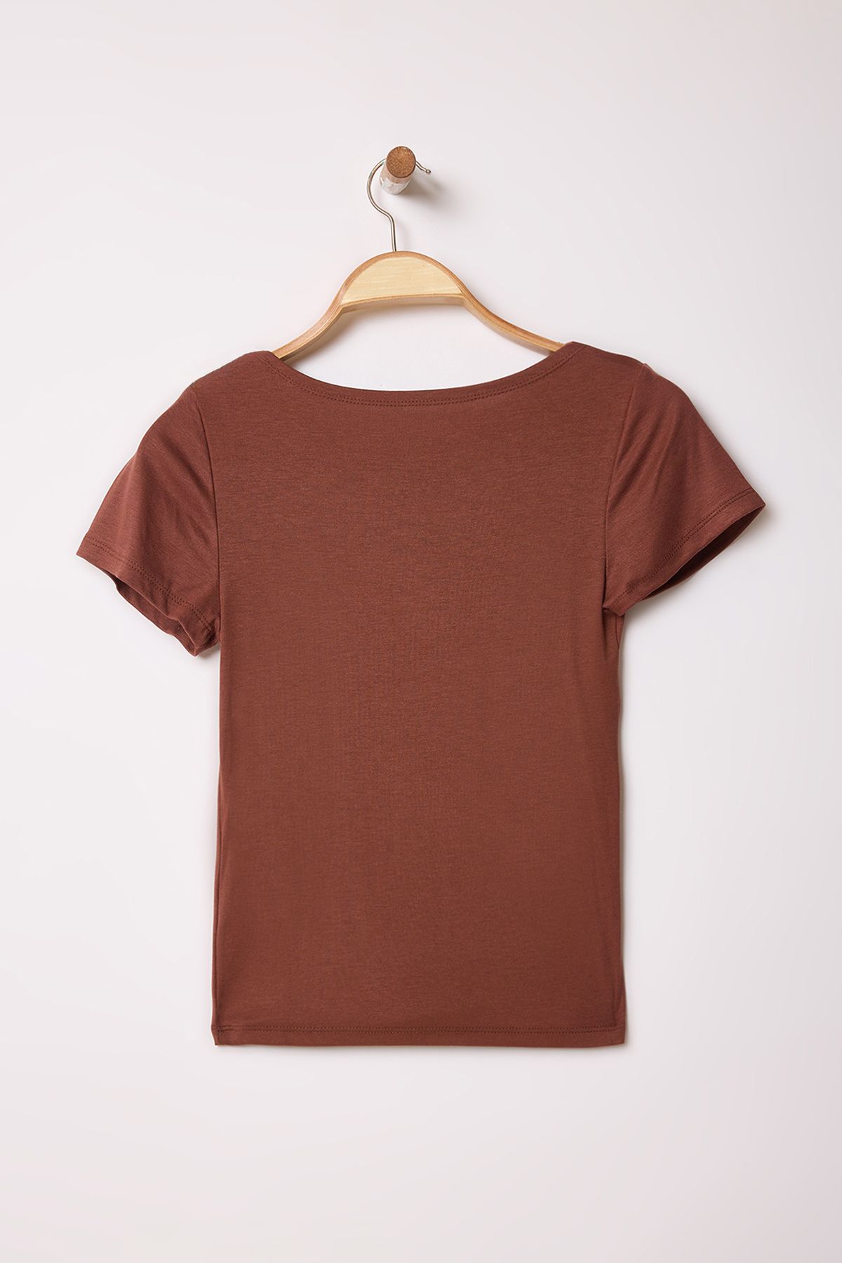 Trendyol Collection-Braune Strickbluse – geraffte Details, körperbetont TWOSS25BZ00278 3