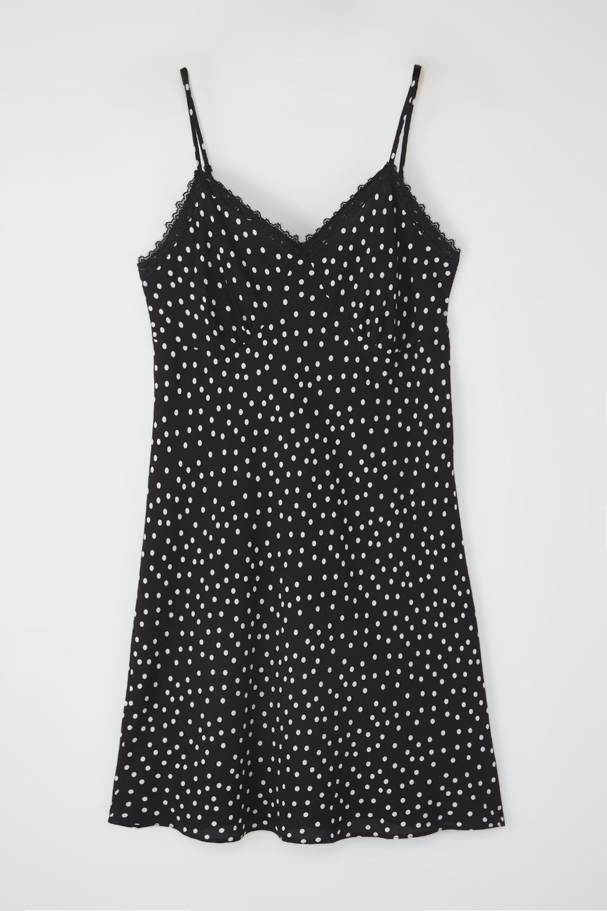 Trendyol Curve-Schwarzes, gepunktetes, gewebtes Spitzen-Nachthemd aus Viskose TBBSS25CH00011 2