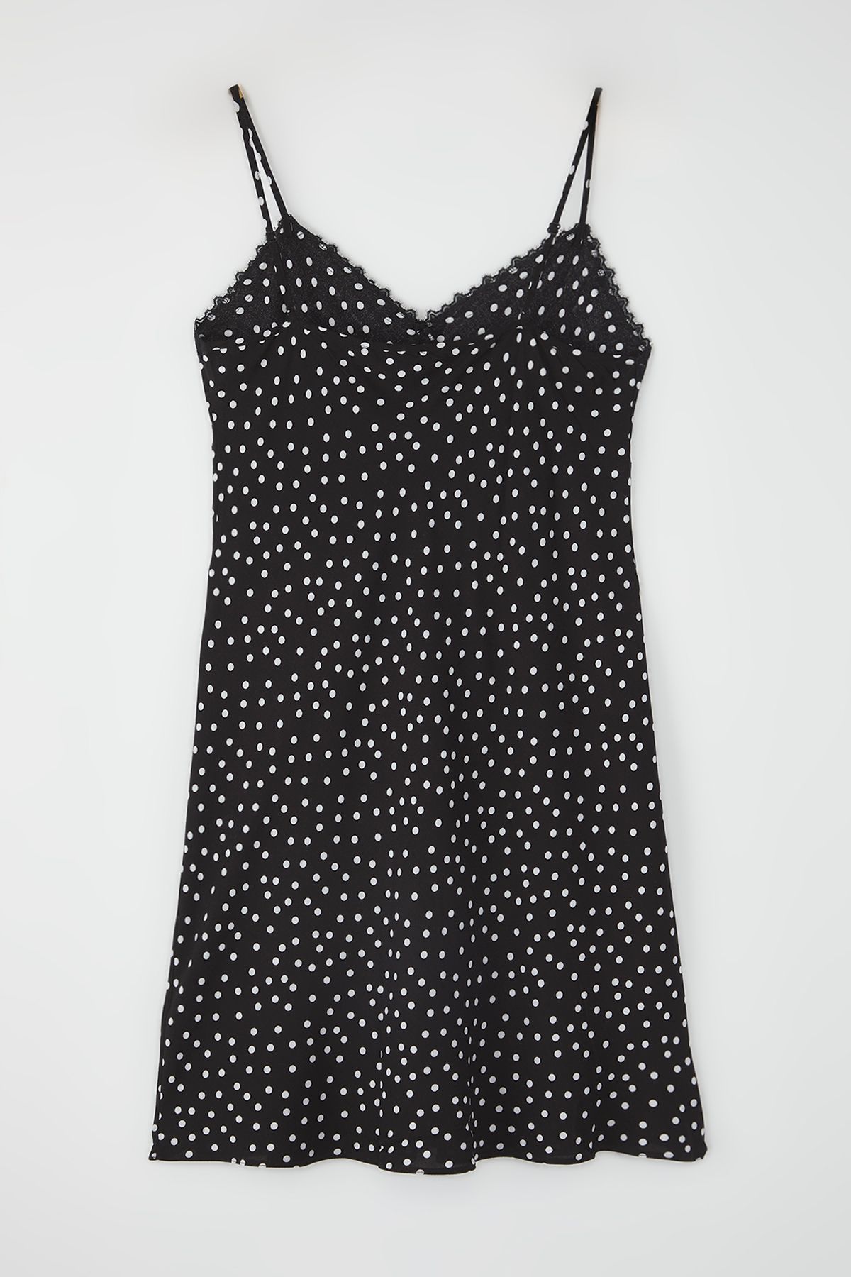 Trendyol Curve-Schwarzes, gepunktetes, gewebtes Spitzen-Nachthemd aus Viskose TBBSS25CH00011 4