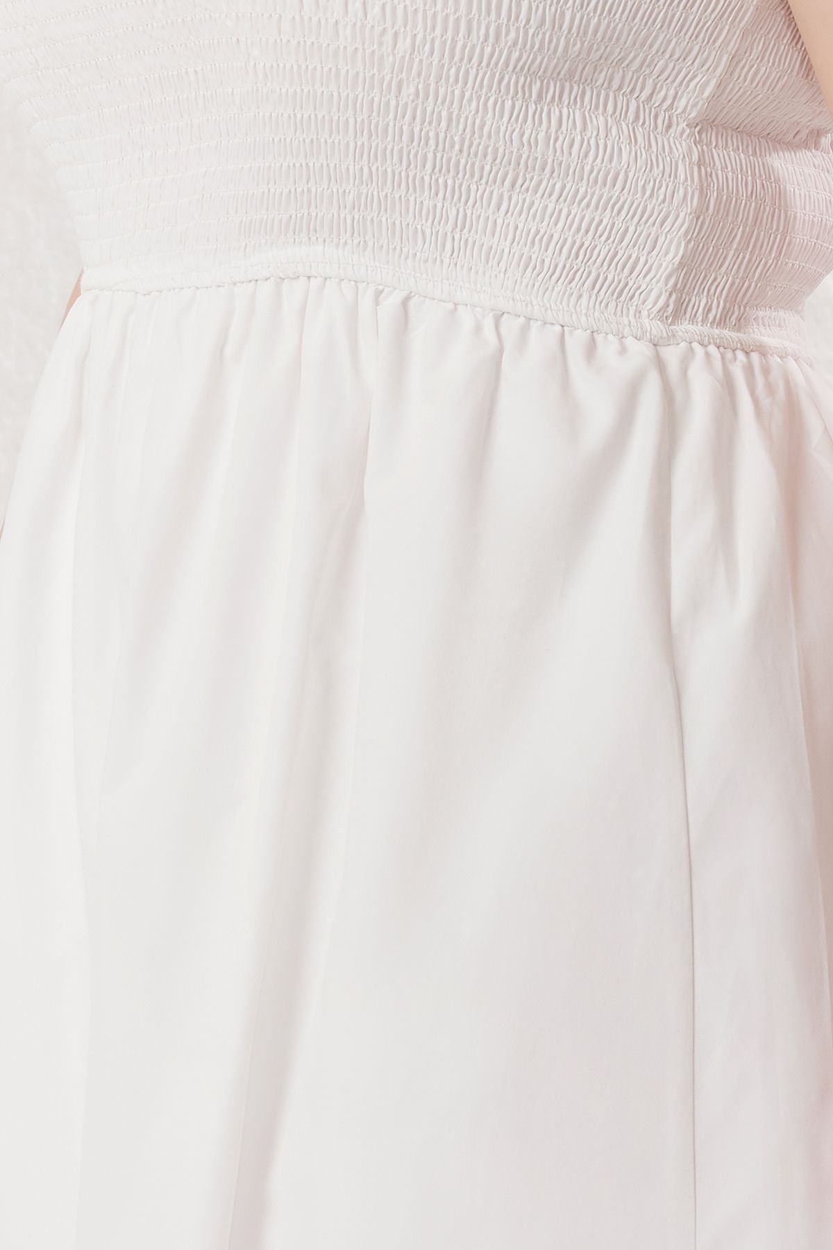 Trendyol Curve-Weißes Sommerkleid mit Gipeli-Trägern und gewebtem Midi-Kleid in Übergröße TBBSS25AH00165 7