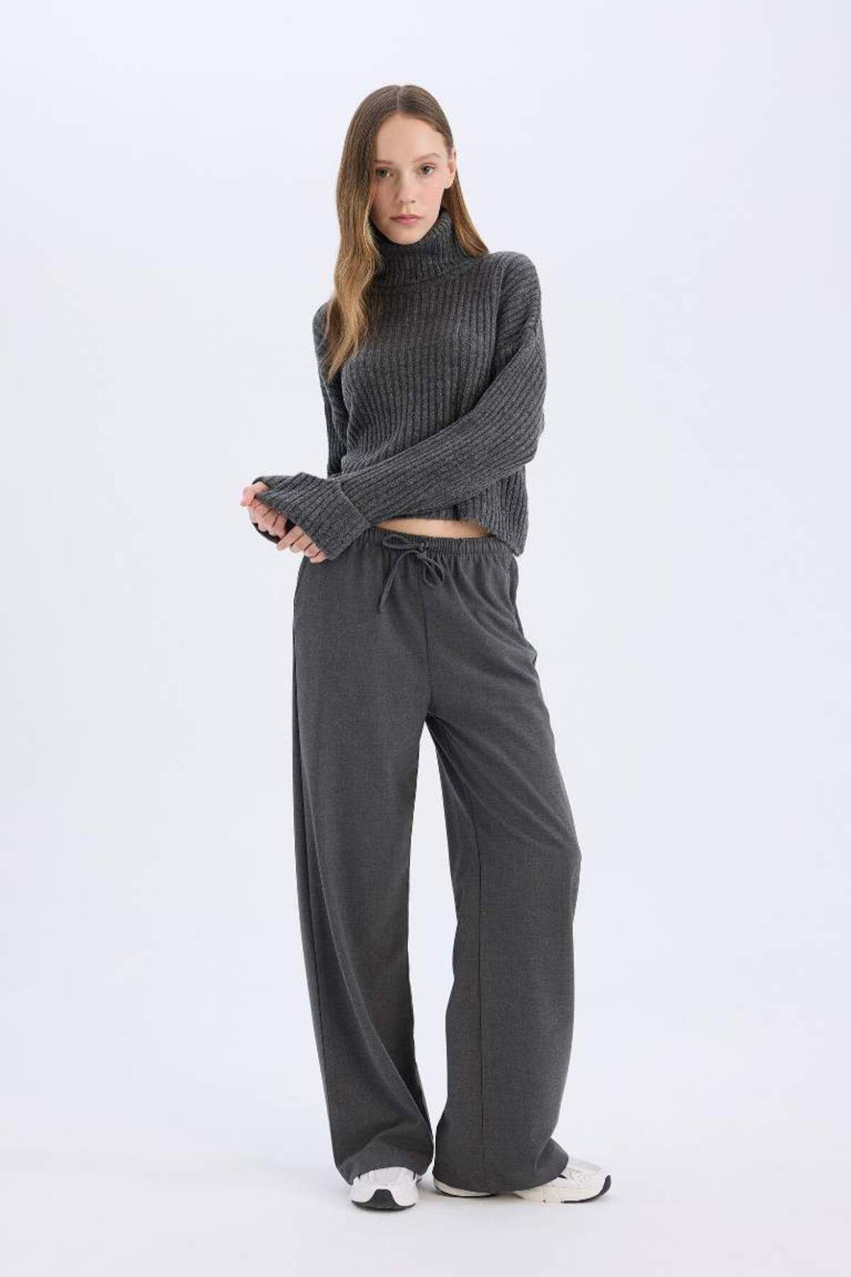 DeFacto-Cool Sweatpants with Wide Leg and Elastic Waist - Lace-Up Pocket 4