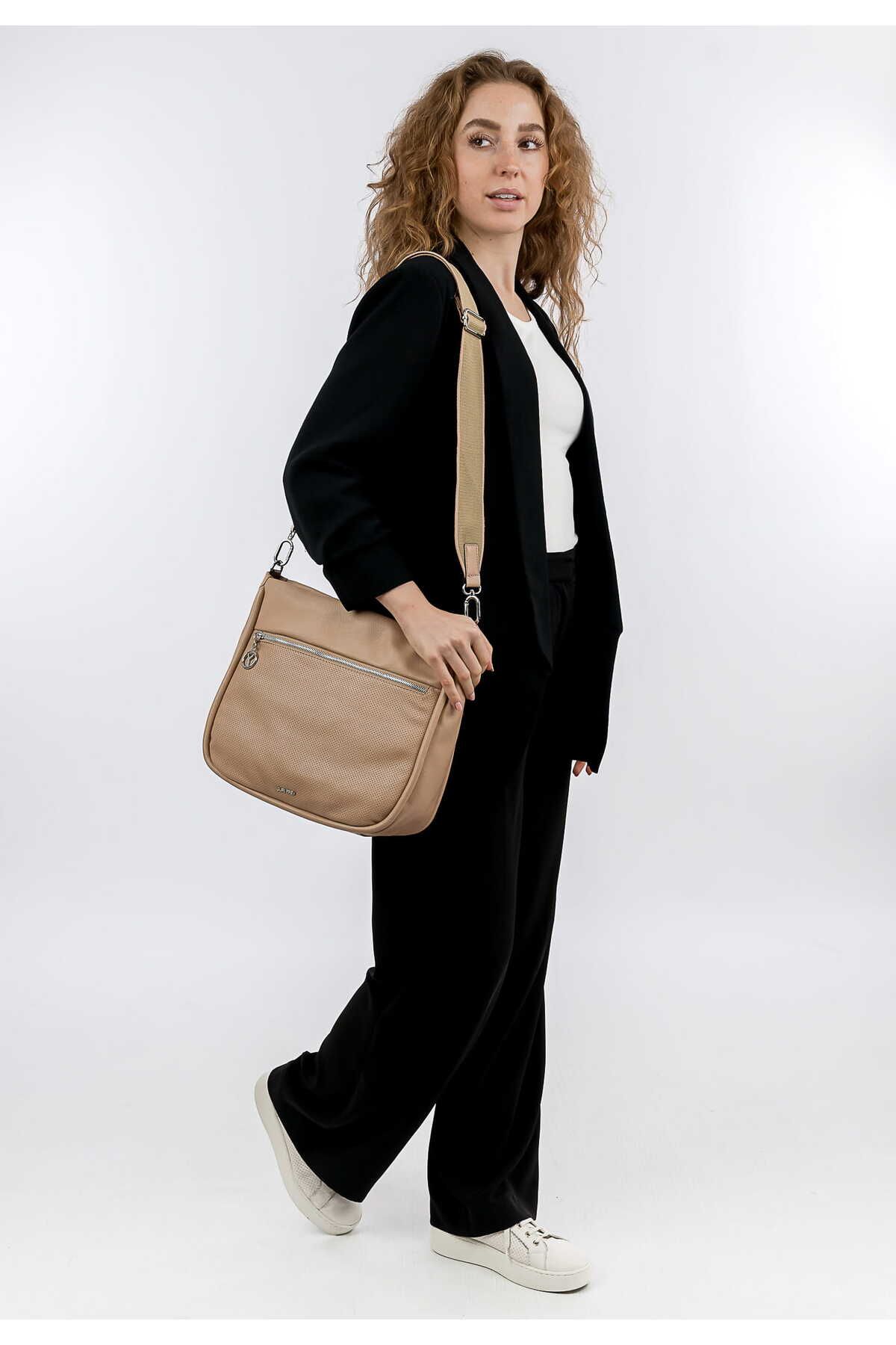 complete the look image
